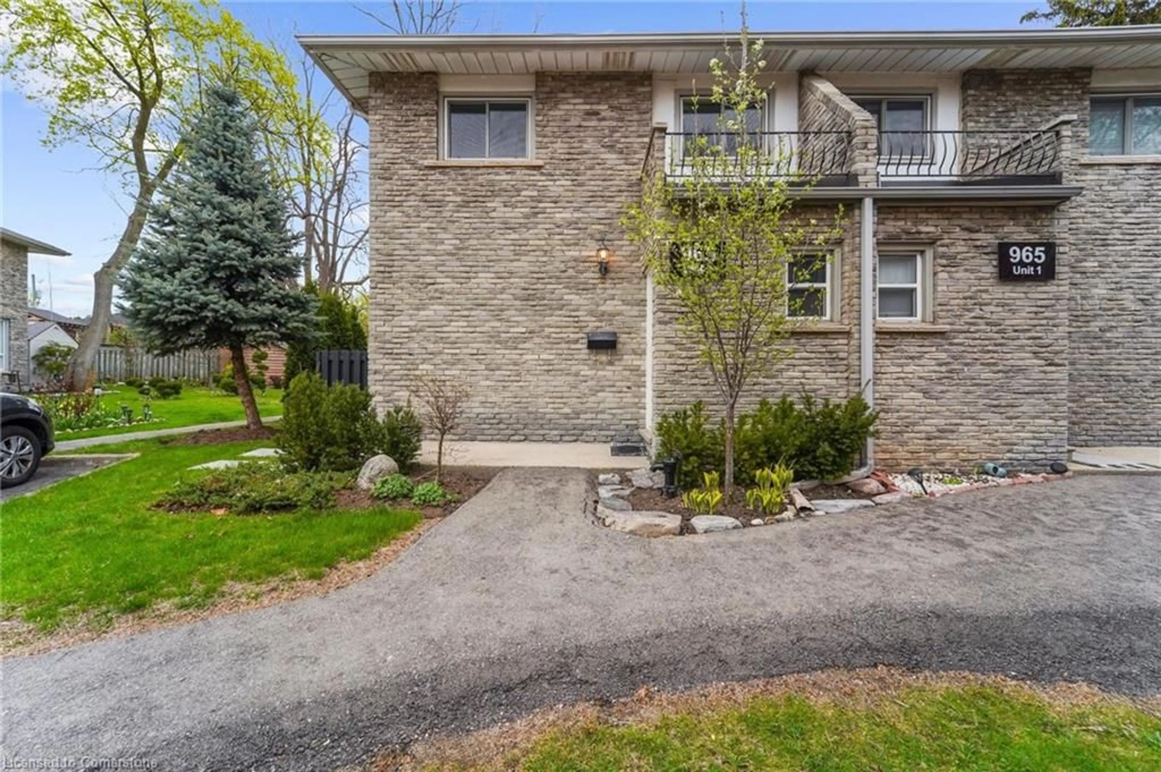 Unknown for 965 Francis Rd #2, Burlington Ontario L7T 3Z1