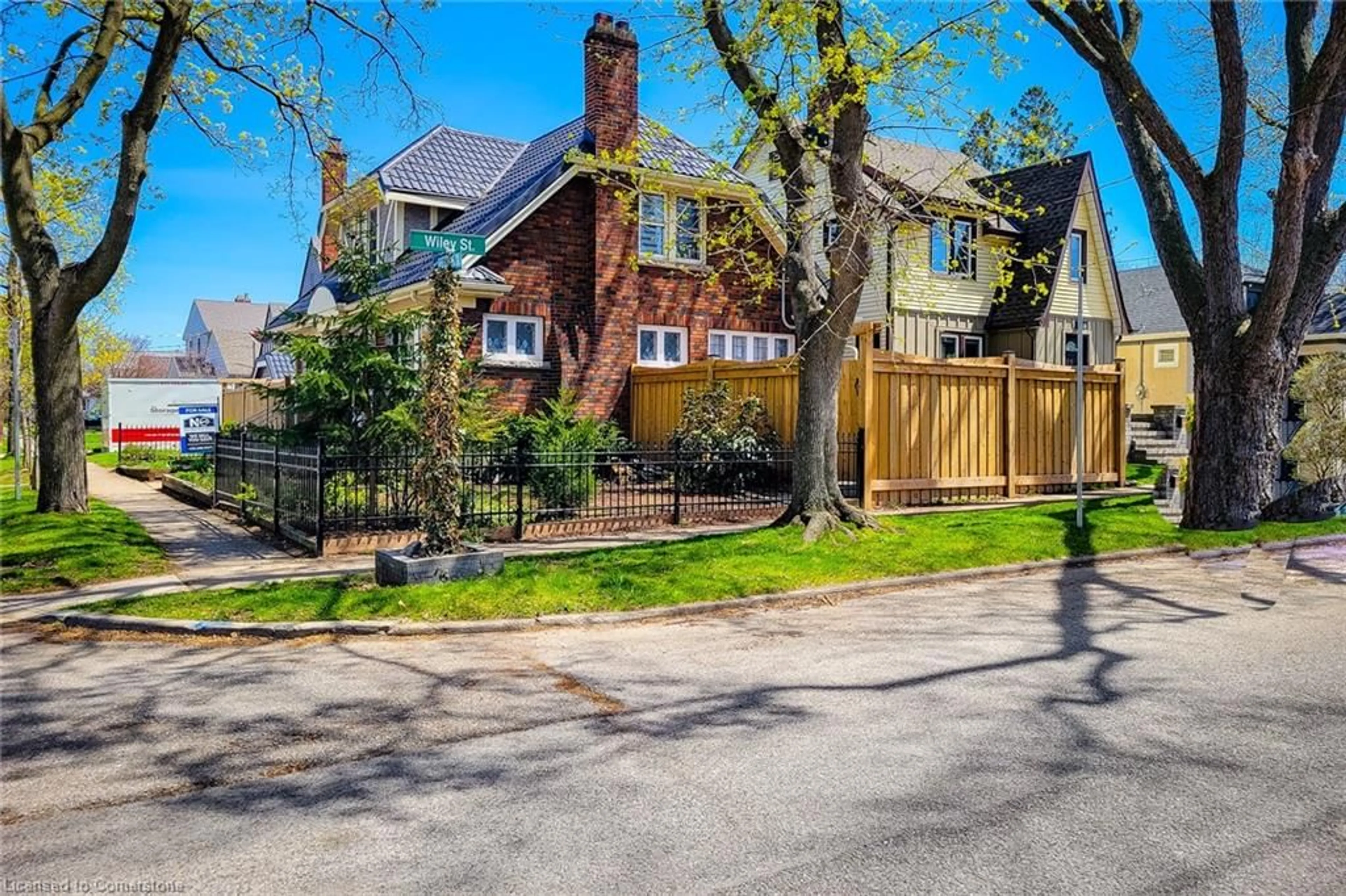 Home with brick exterior material, street for 88 St. Patrick St, St. Catharines Ontario L2R 1K5