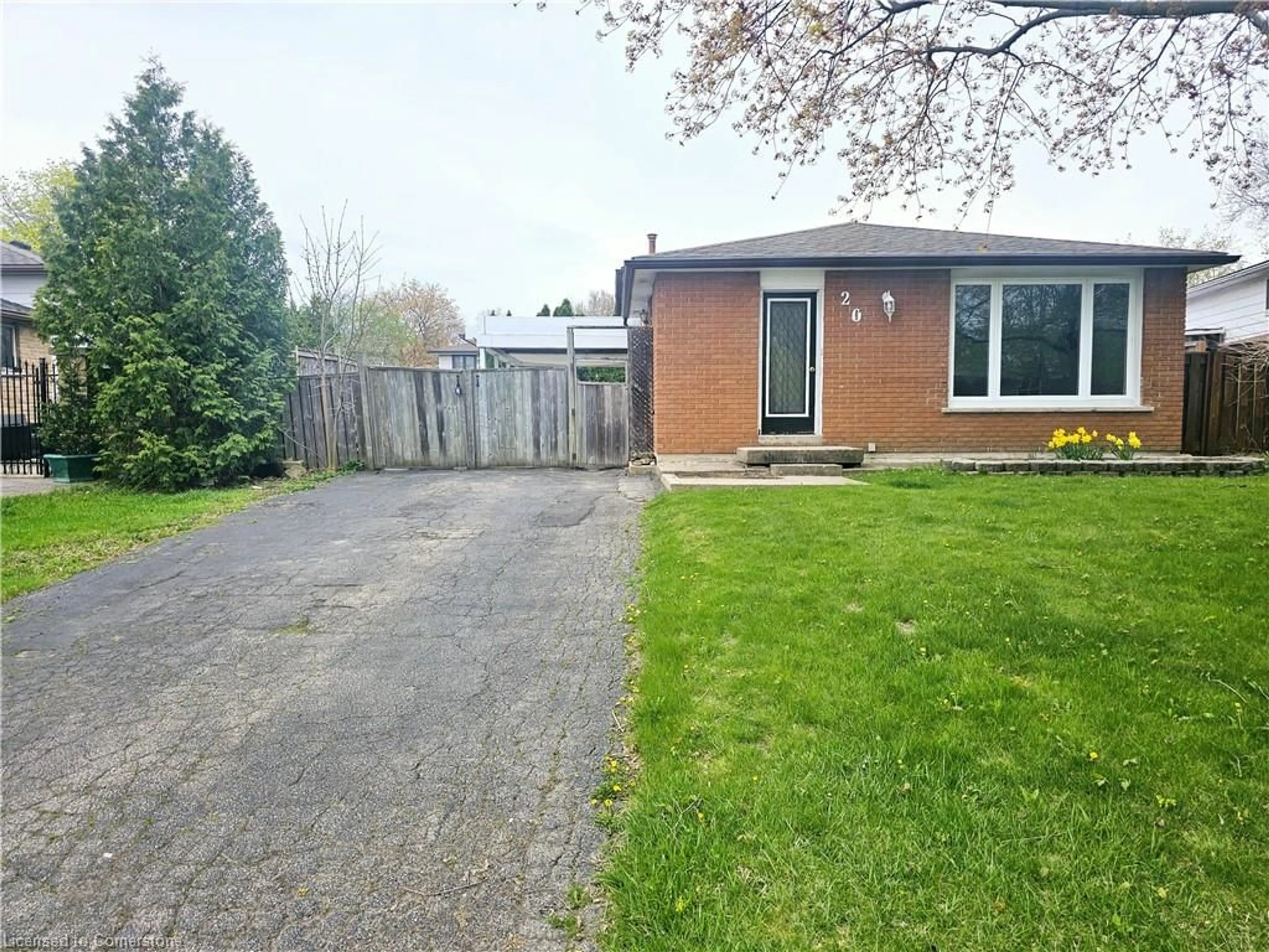A pic from outside/outdoor area/front of a property/back of a property/a pic from drone, street for 20 Laird Dr, Hamilton Ontario L8T 4L7