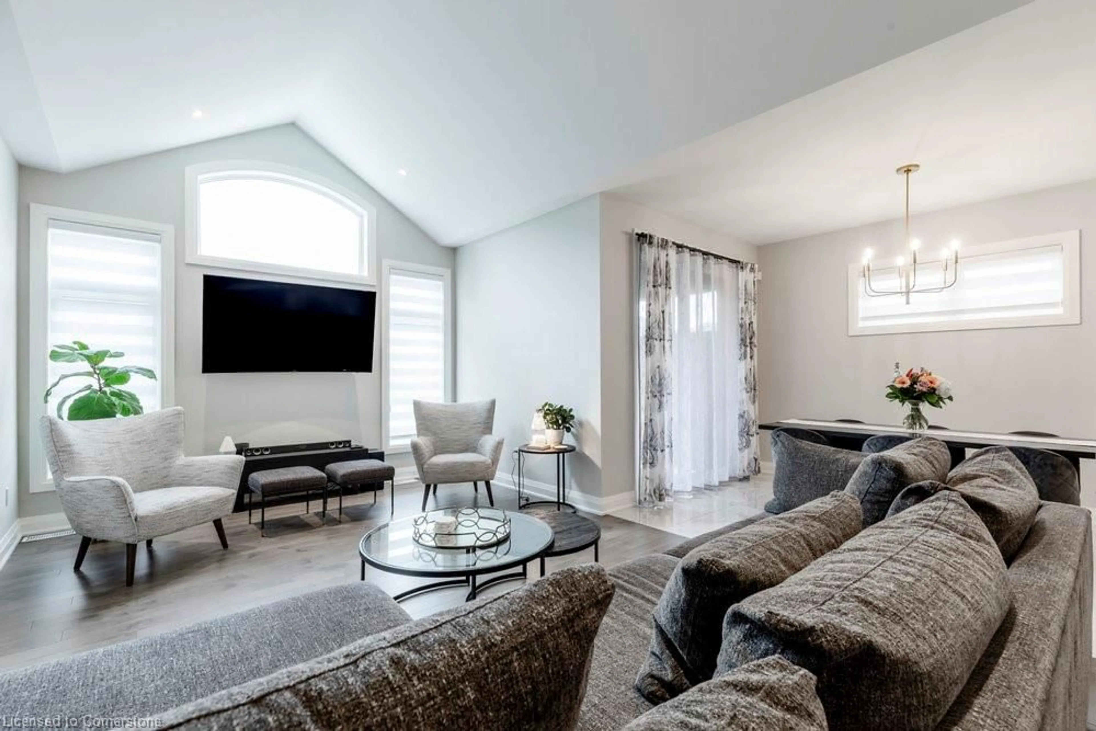 Living room with furniture, unknown for 98 Carrick Trail, Welland Ontario L3B 0E8