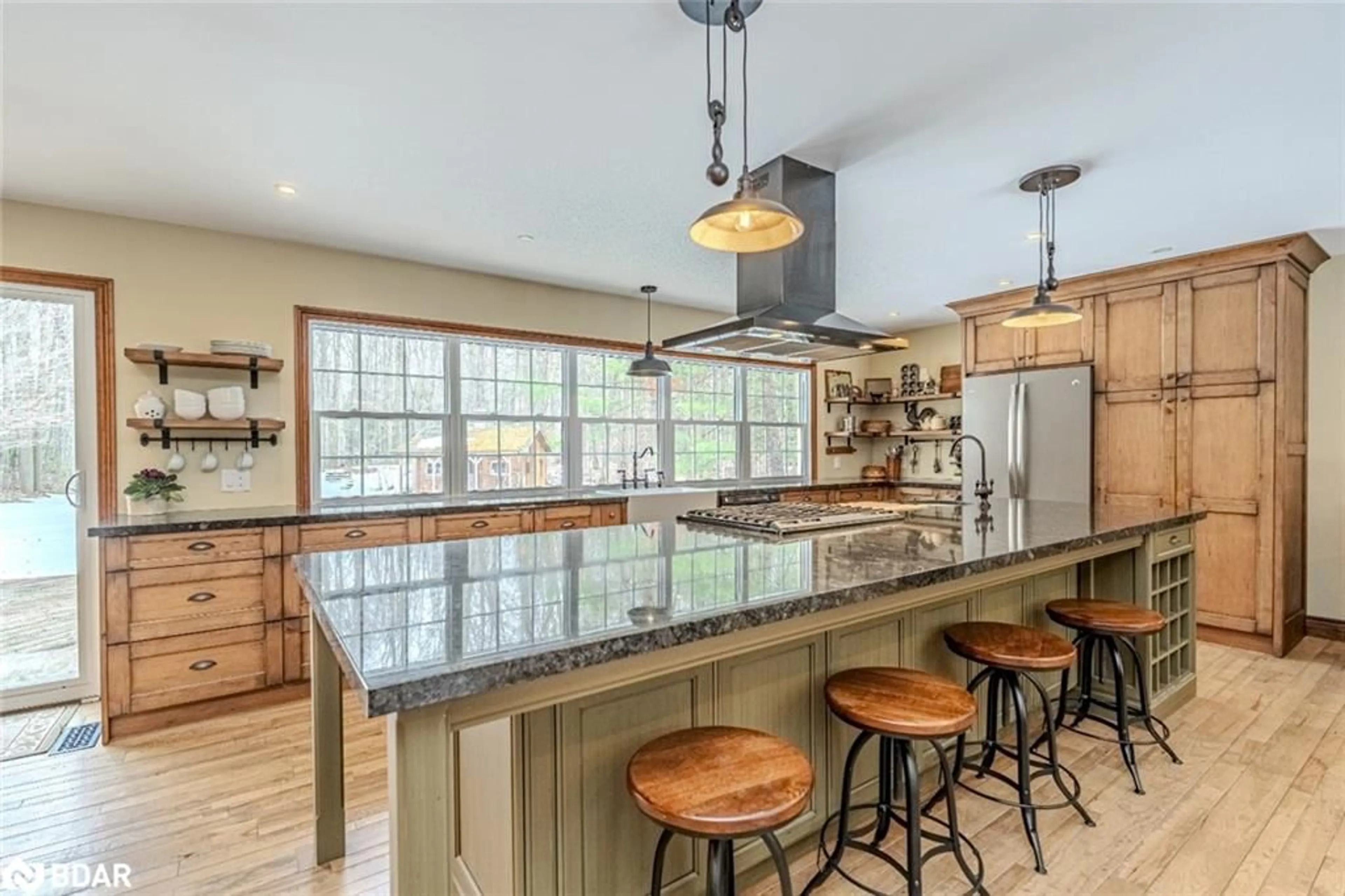 Open concept kitchen, ceramic/tile floor for 6 Woodland Heights Dr, Everett Ontario L0M 1J0