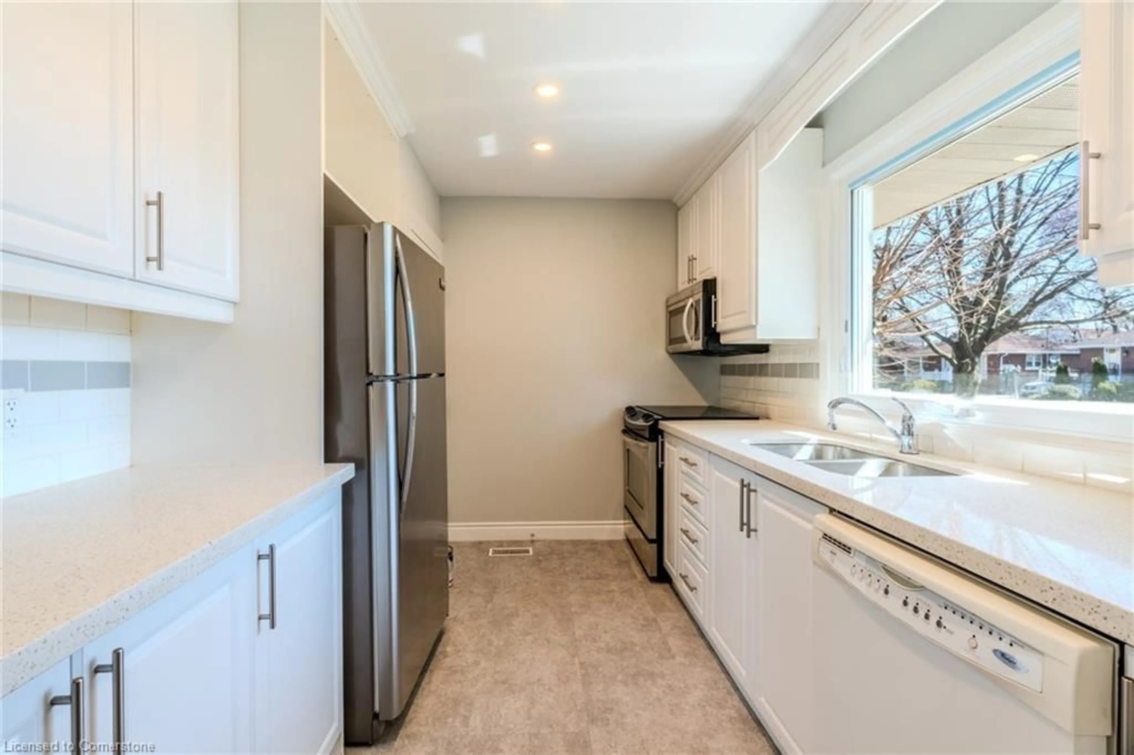 Standard kitchen, ceramic/tile floor for 16 Toby Cres, Hamilton Ontario L8T 2N6