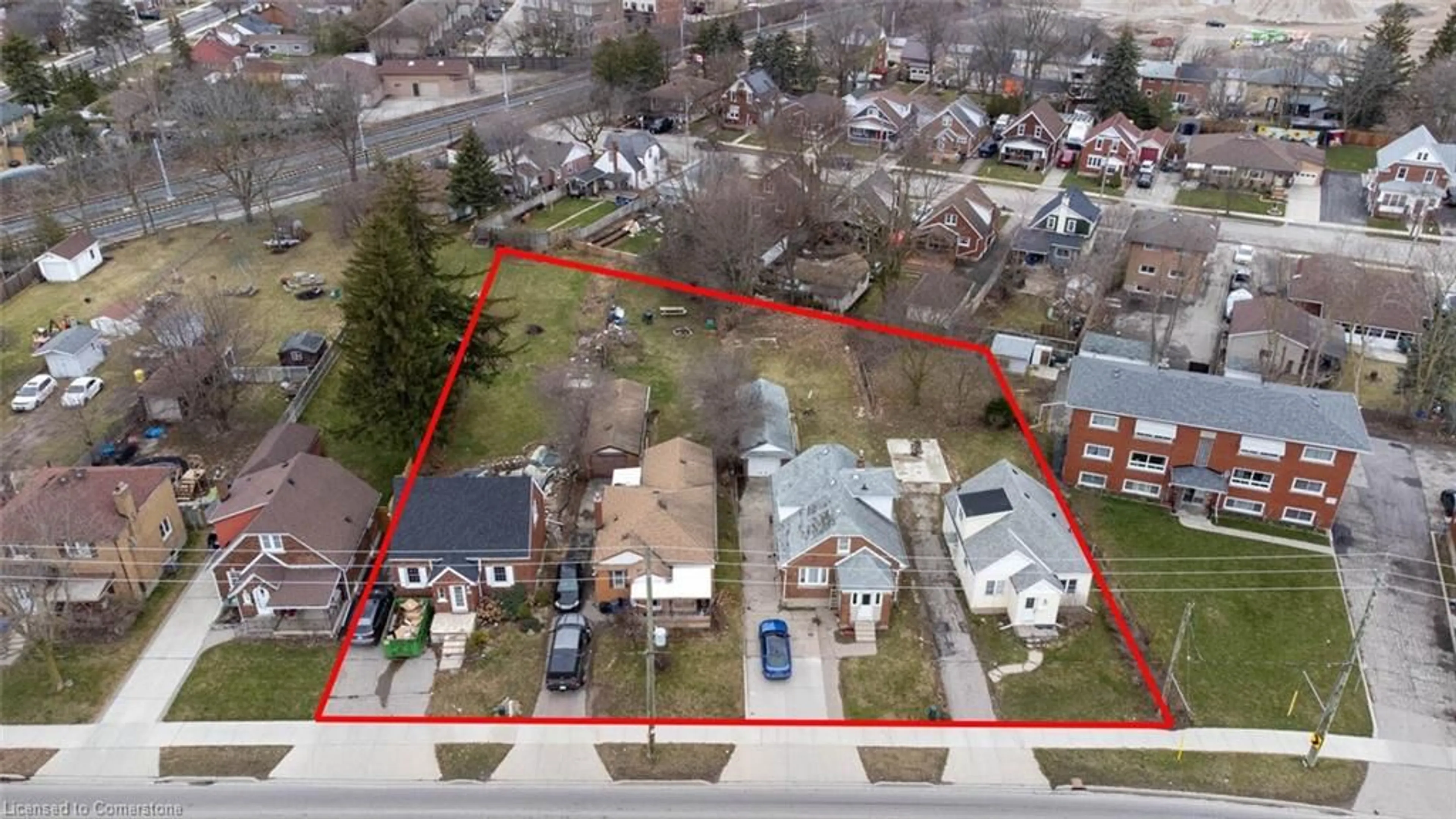 A pic from outside/outdoor area/front of a property/back of a property/a pic from drone, street for 296 Ottawa St, Kitchener Ontario N2G 3T6