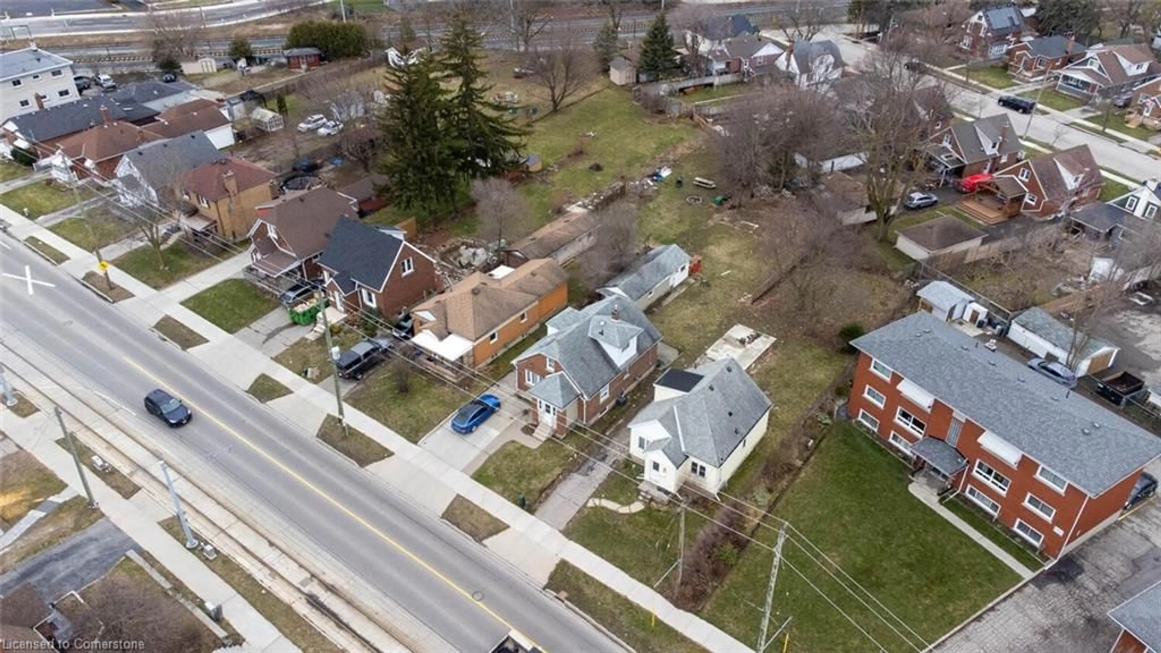 A pic from outside/outdoor area/front of a property/back of a property/a pic from drone, street for 296 Ottawa St, Kitchener Ontario N2G 3T6