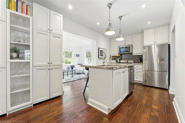 Additional property image - 6 Tweedsmuir Ave
