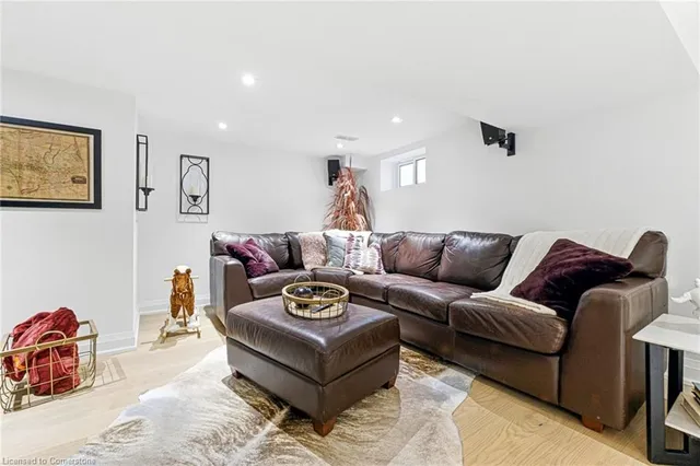 Additional property image - 6 Tweedsmuir Ave