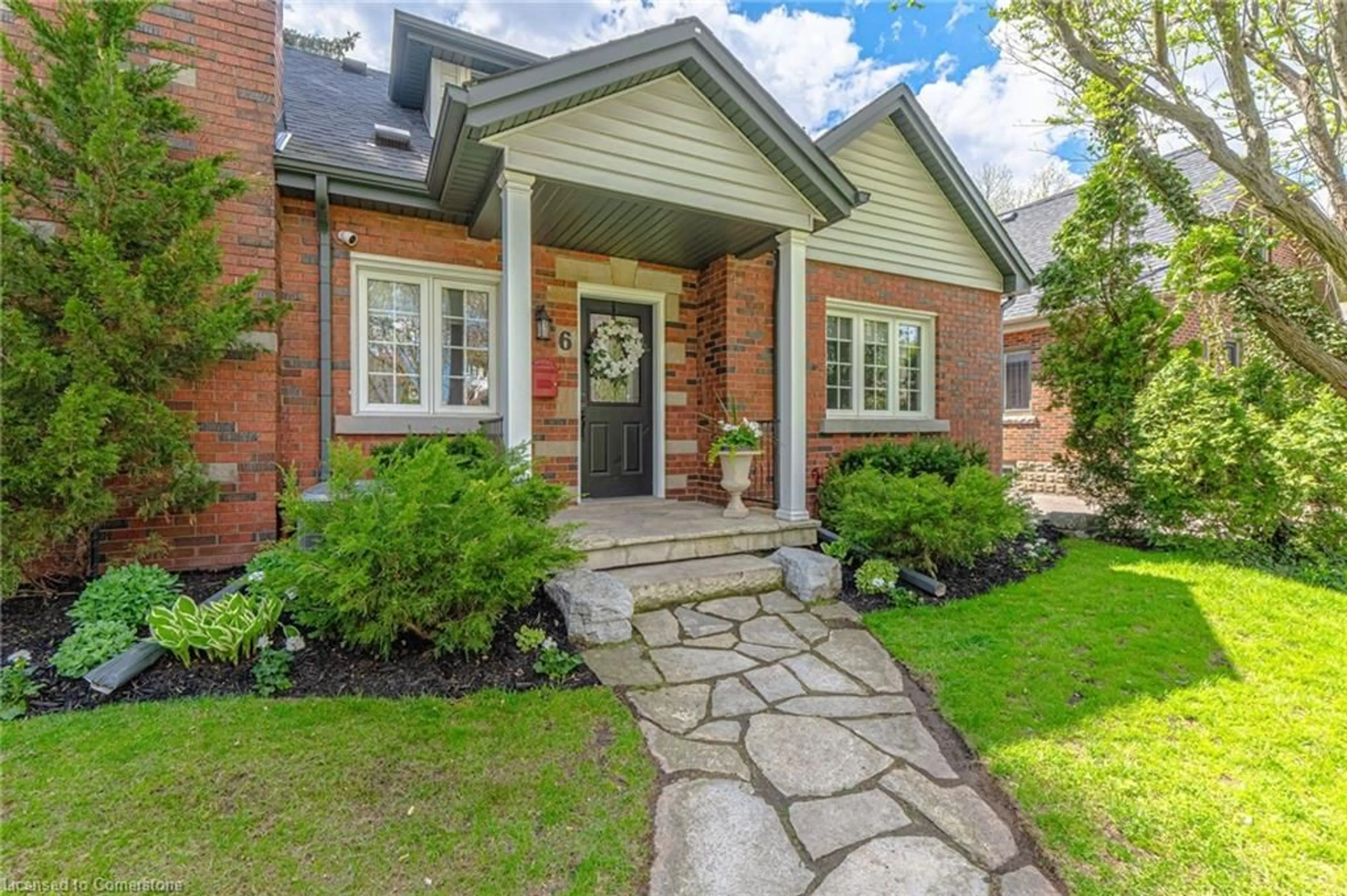 Home with brick exterior material, street for 6 Tweedsmuir Ave, Dundas Ontario L9H 4H5