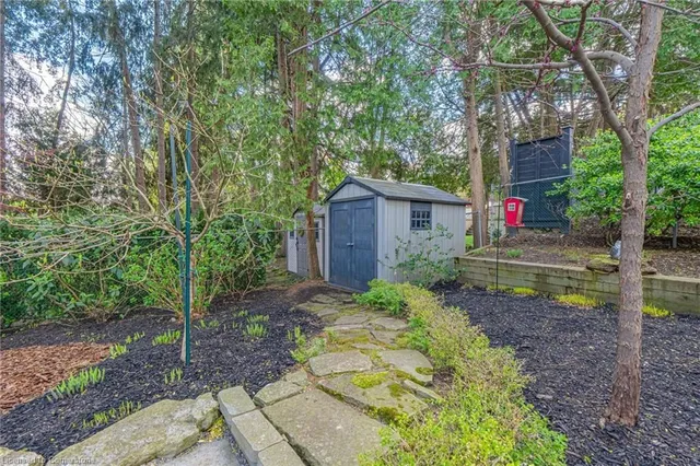 Additional property image - 6 Tweedsmuir Ave