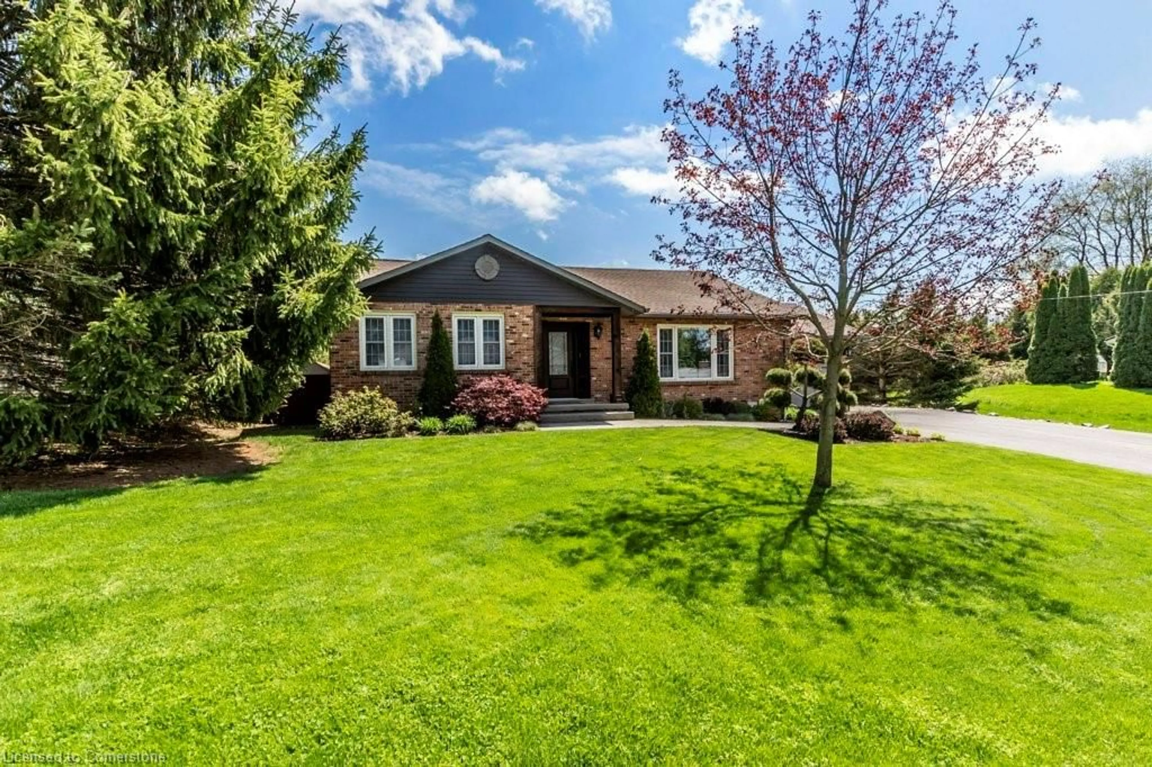 Home with brick exterior material, street for 1191 Sunset Dr, Pelham Ontario L0S 1C0