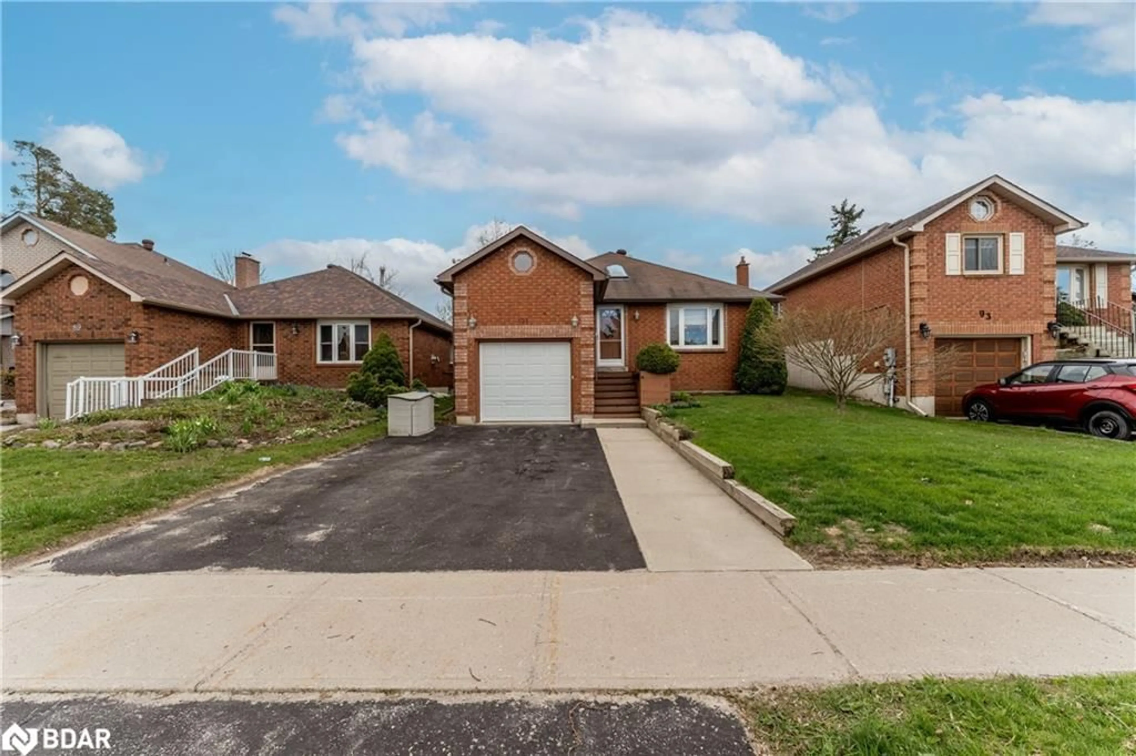 Home with brick exterior material, street for 91 Irwin Dr, Barrie Ontario L4N 7A9