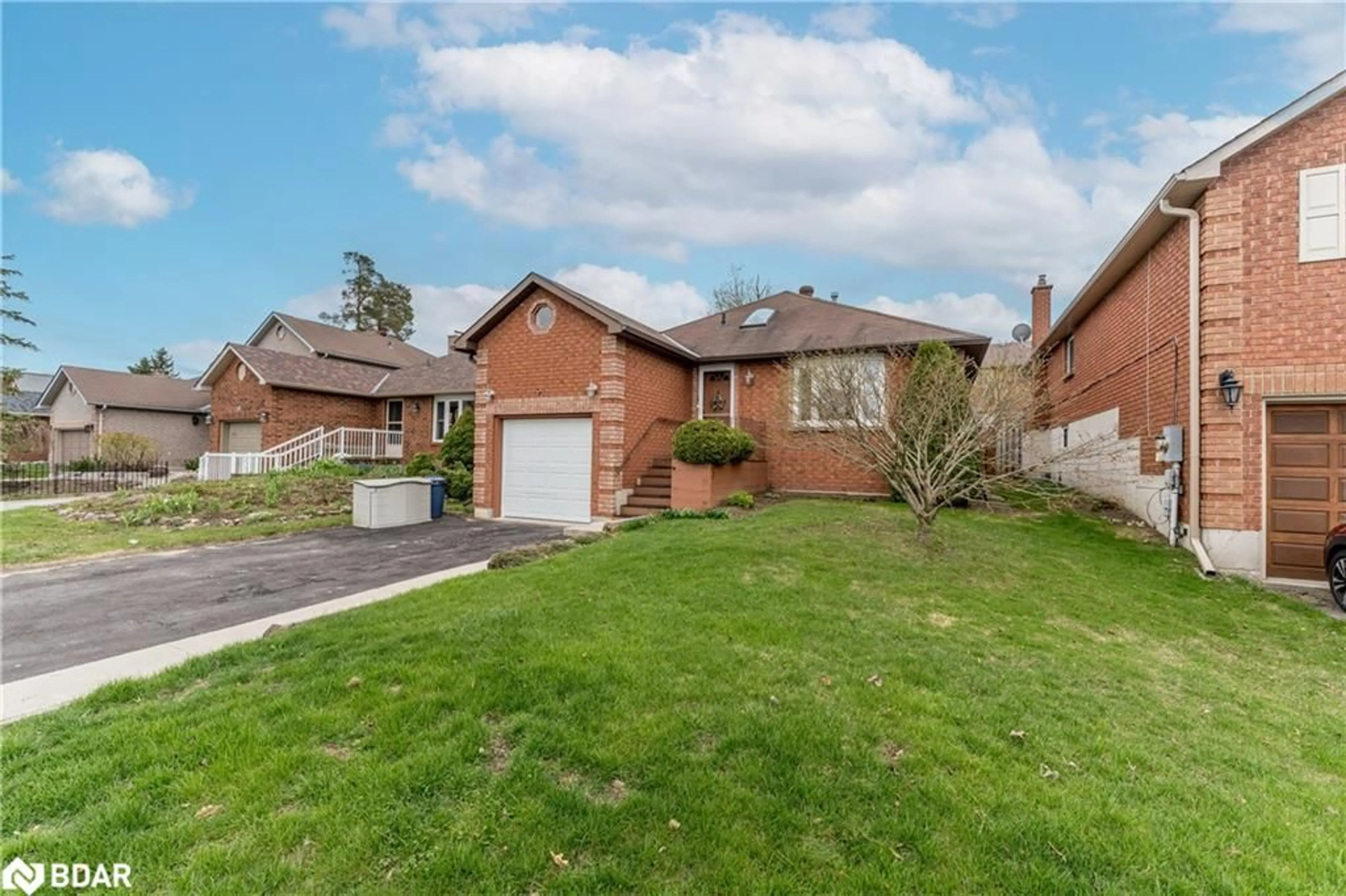 Home with brick exterior material, street for 91 Irwin Dr, Barrie Ontario L4N 7A9