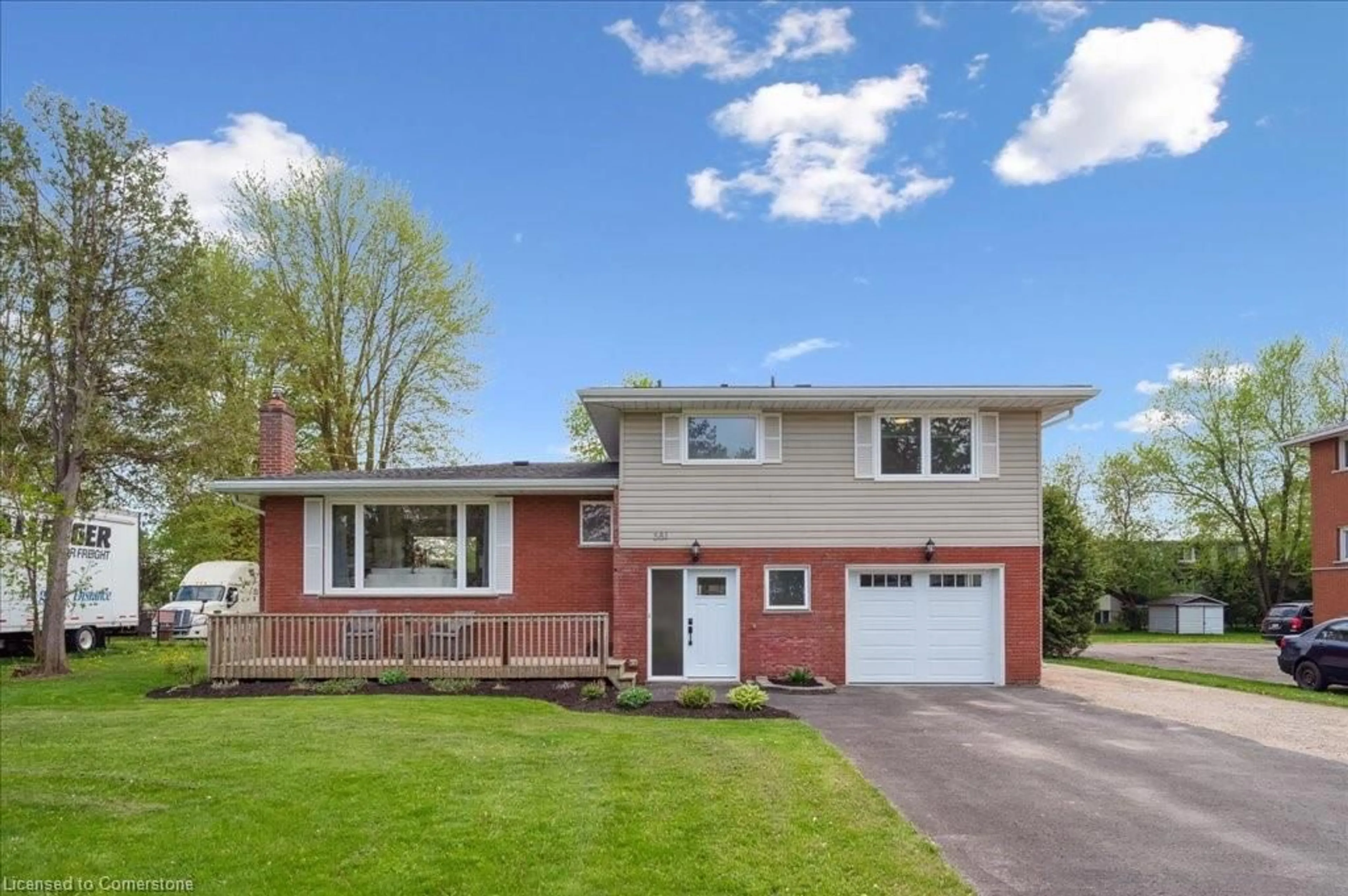 Home with vinyl exterior material, street for 381 Smith St, Arthur Ontario N0G 1A0