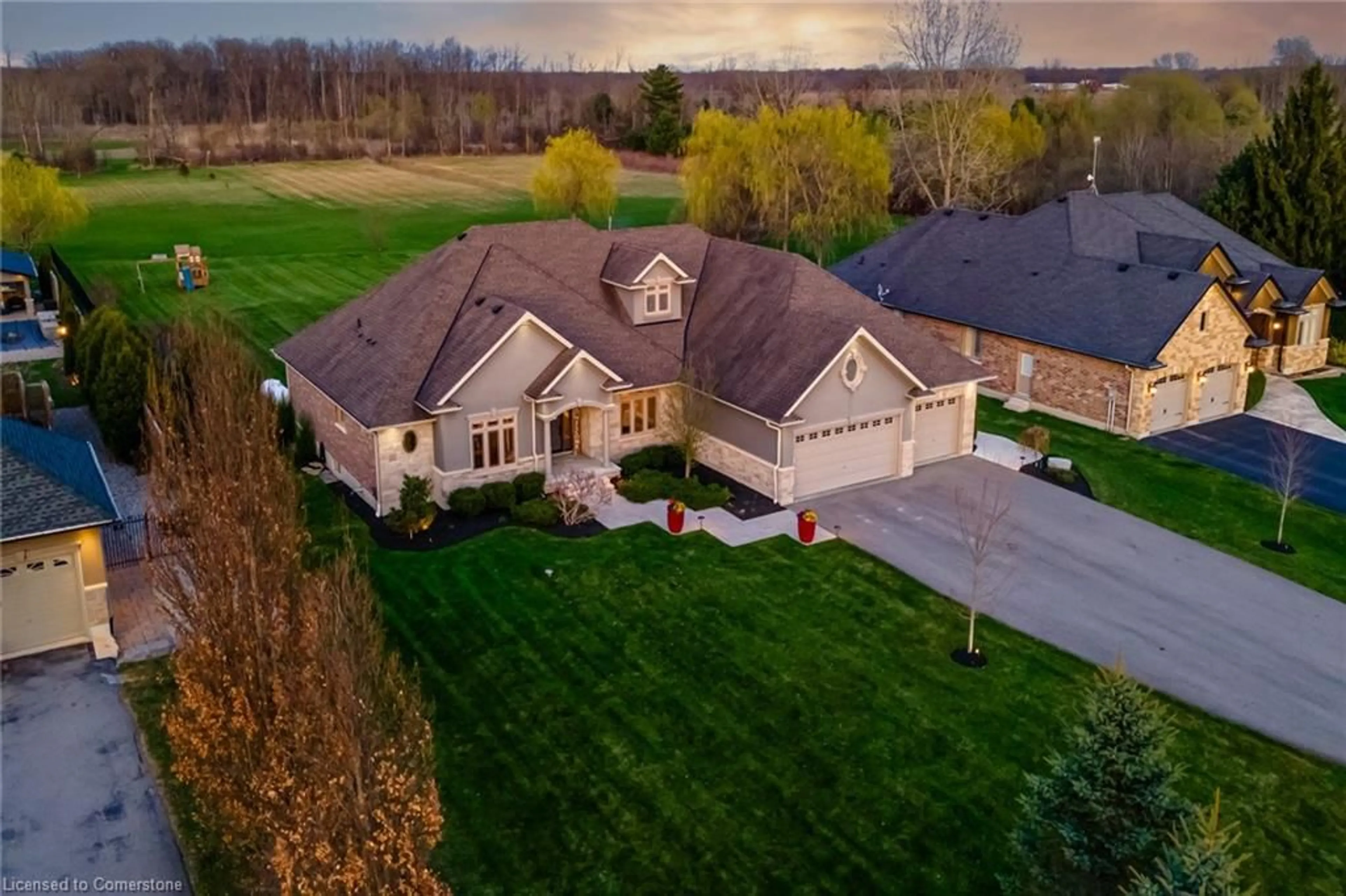A pic from outside/outdoor area/front of a property/back of a property/a pic from drone, street for 1068 Westover Rd, Flamborough Ontario N0B 1L0