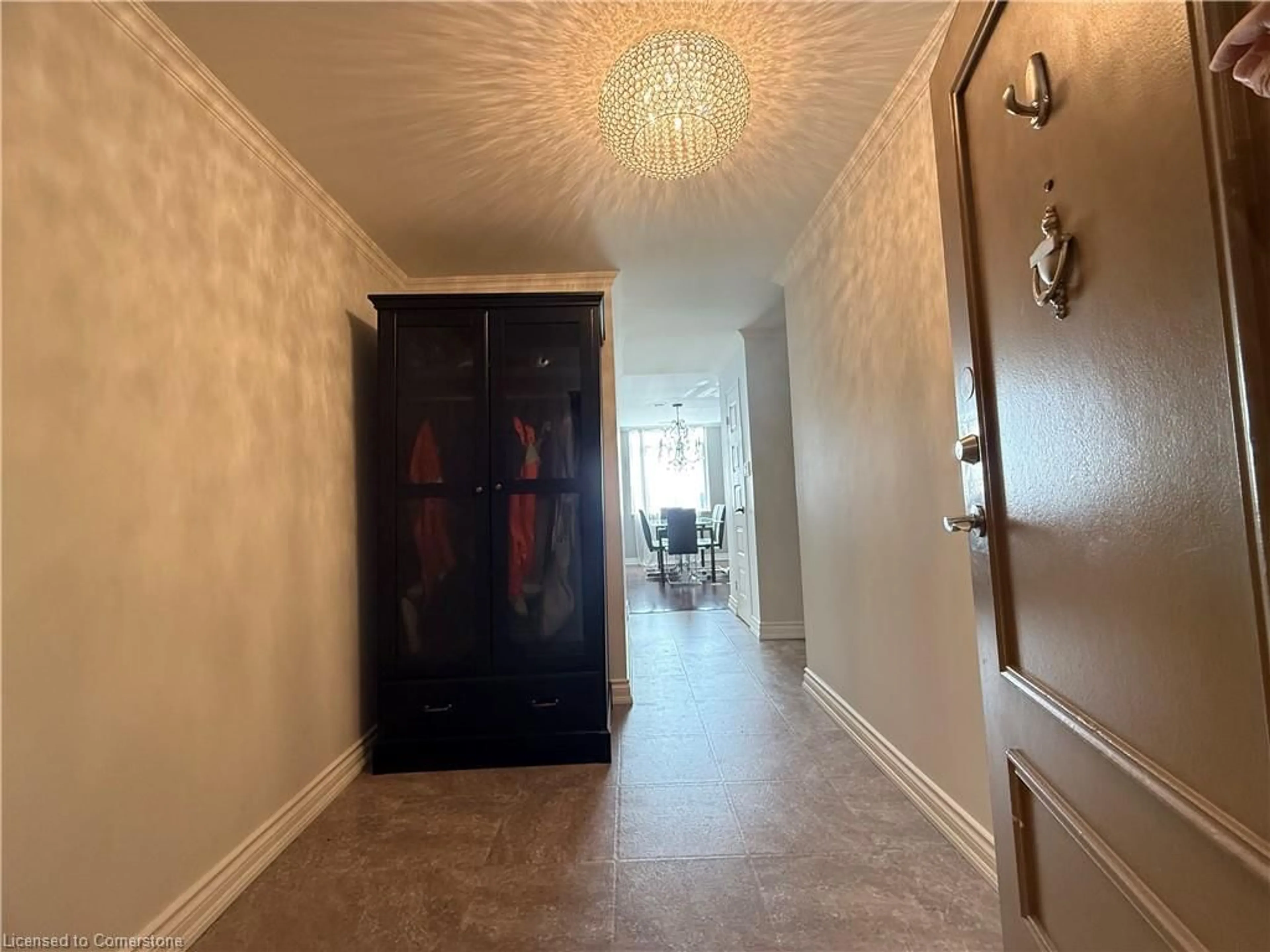 A pic of a room for 301 Frances Ave #1903, Hamilton Ontario L8E 3W6
