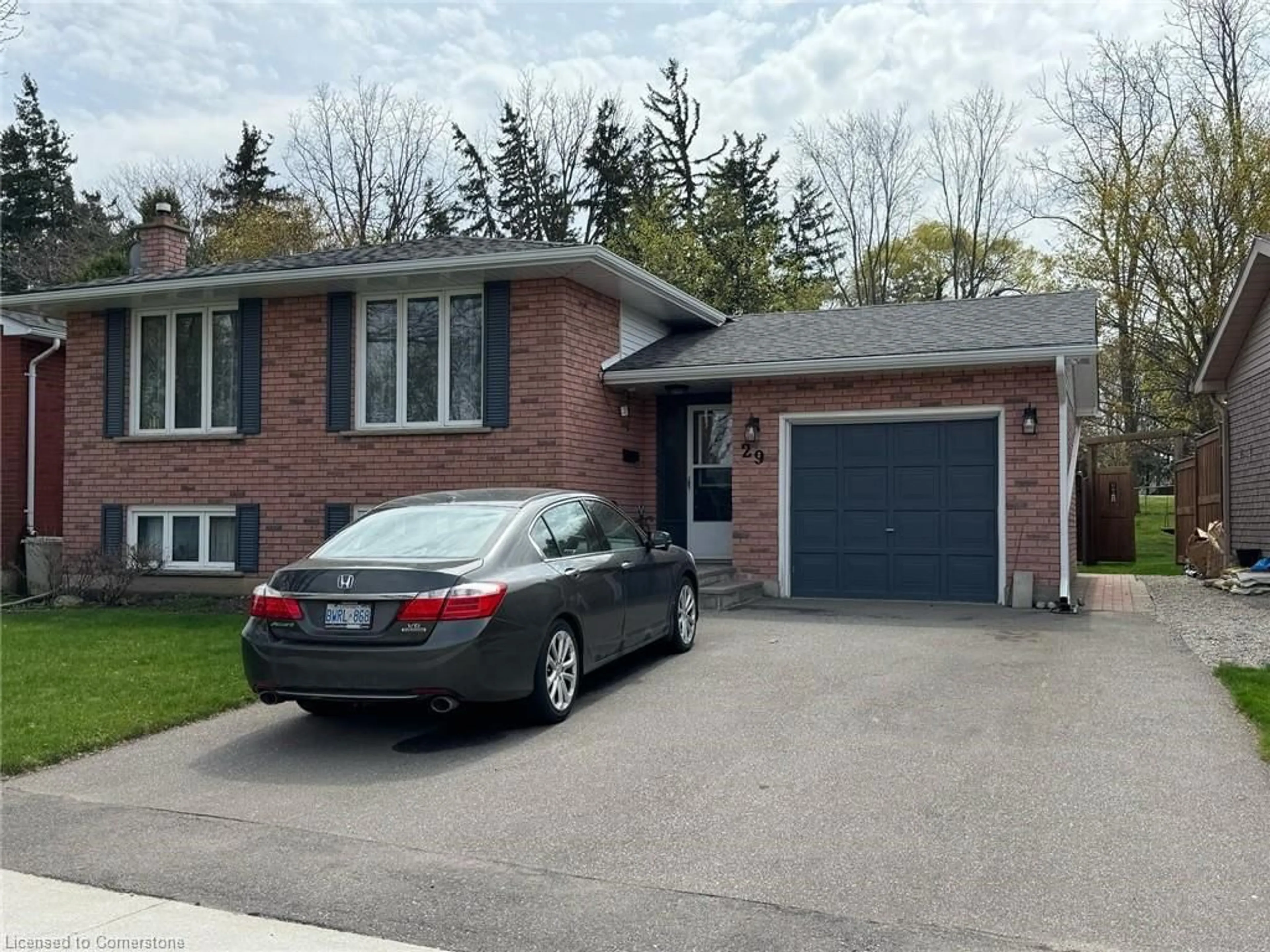 Home with brick exterior material, street for 29 Allensgate Dr, Brantford Ontario N3V 1C8