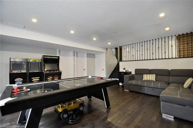 Additional property image - 3 Maxwell Dr
