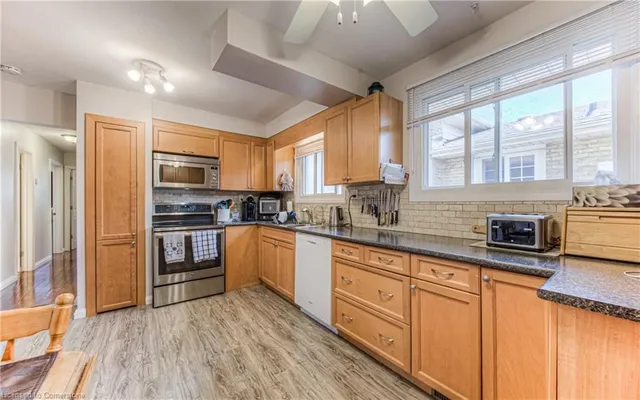 Additional property image - 390 Westwood Dr
