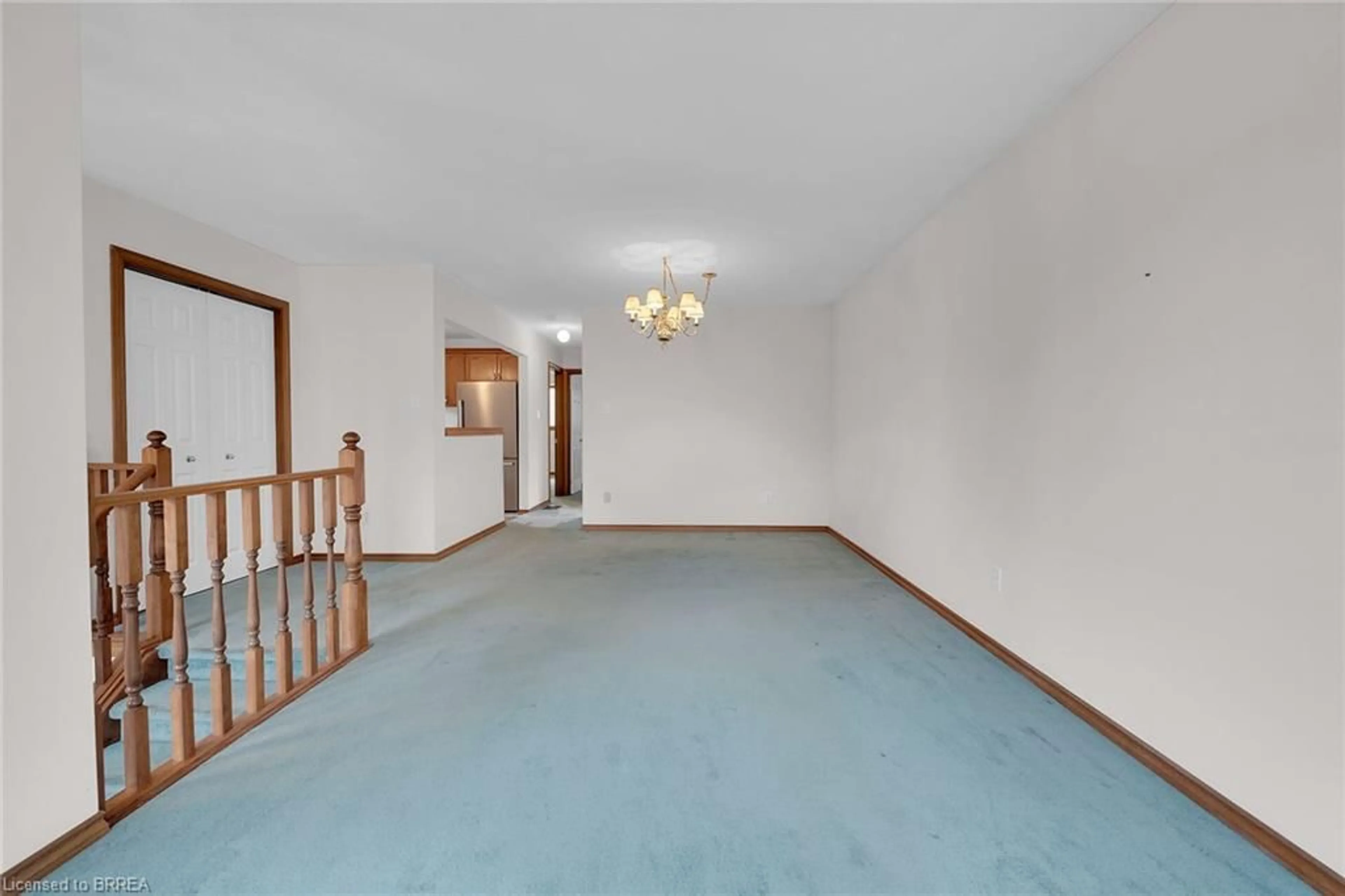 A pic of a room for 6 Digby Crt, Brantford Ontario N3P 2A6