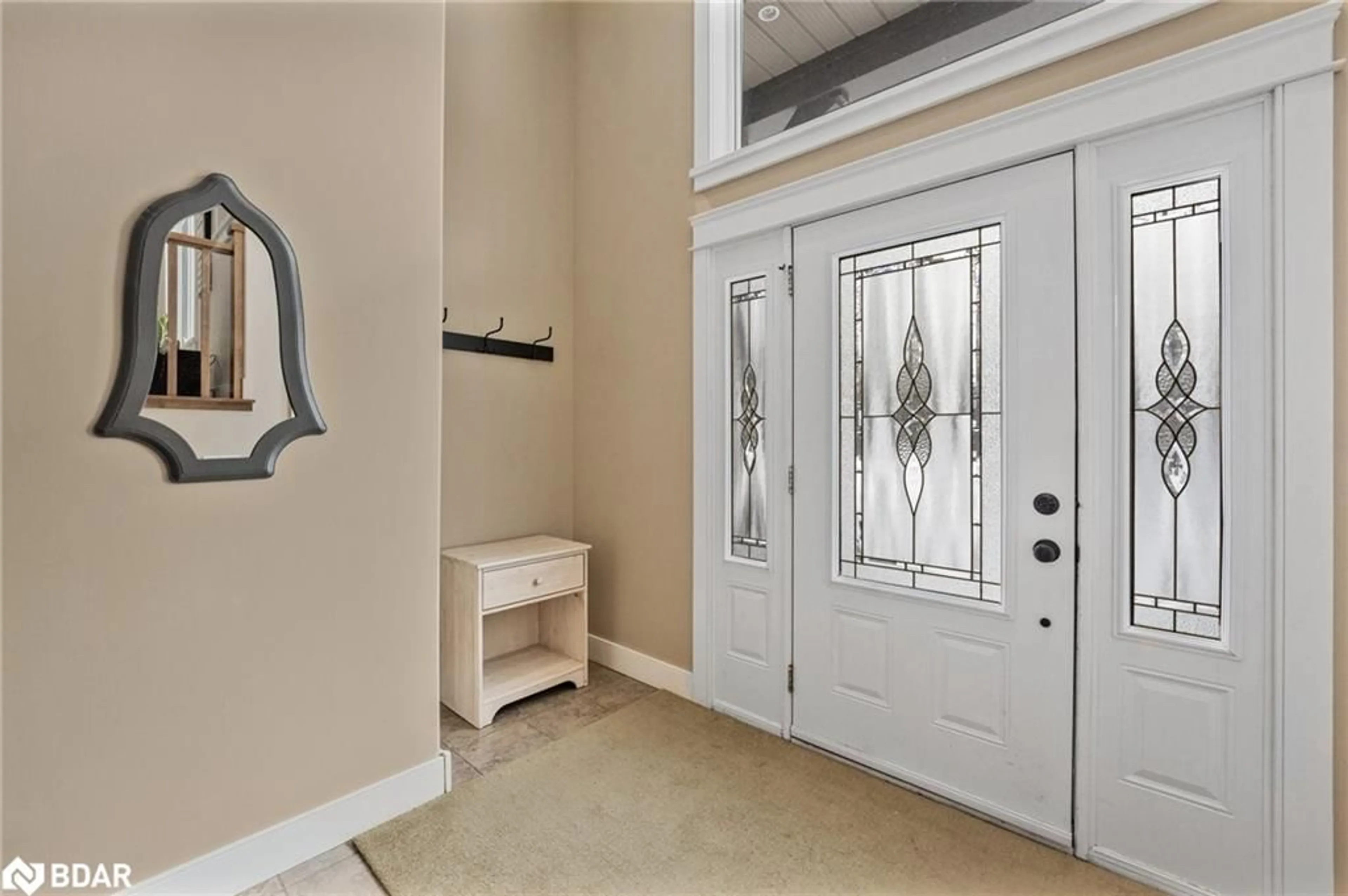 Indoor entryway for 48 Tall Pines Dr, Tiny Ontario L9M 0H4