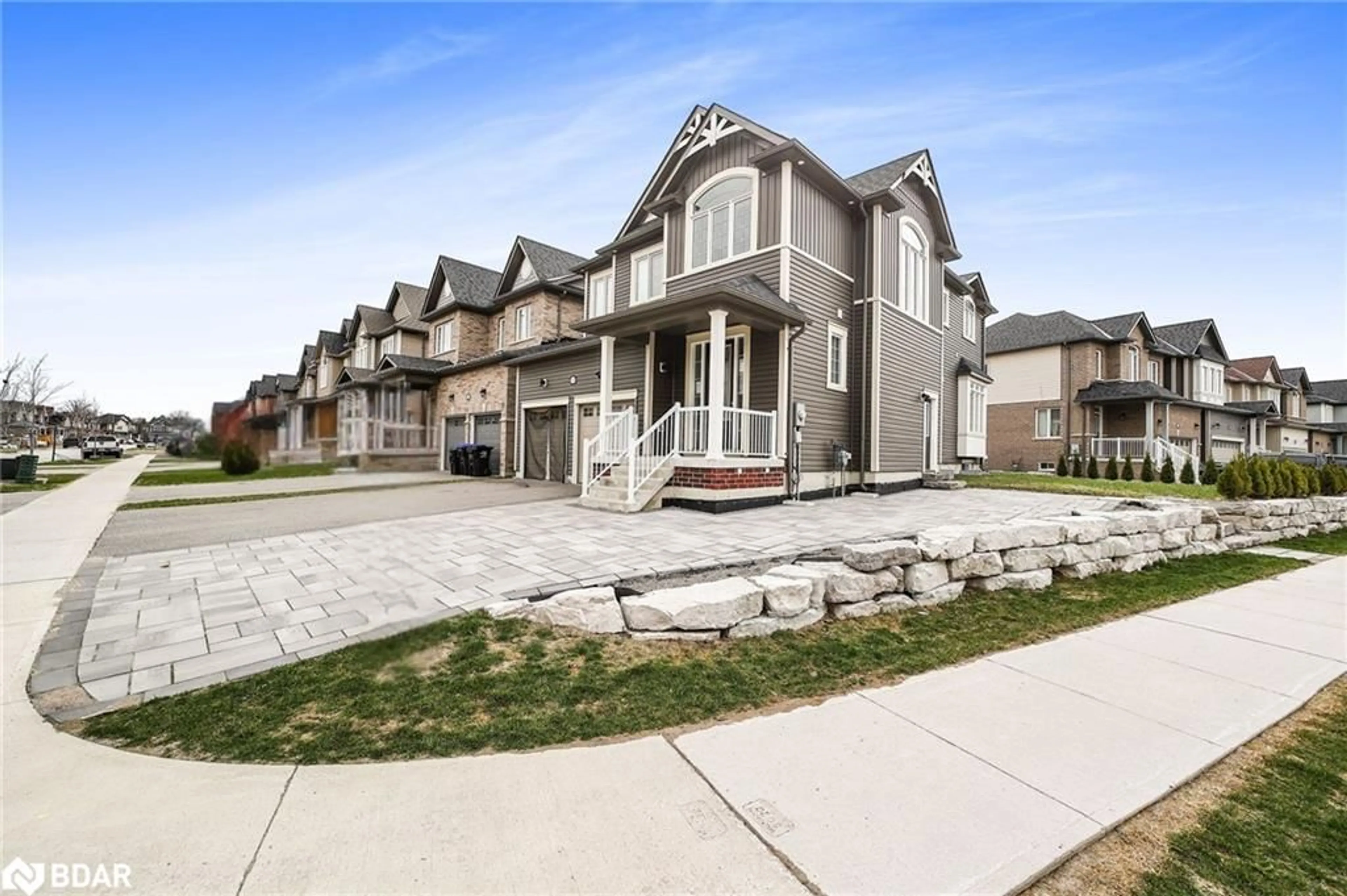 Unknown for 31 Wood Cres, Angus Ontario L3W 0M5