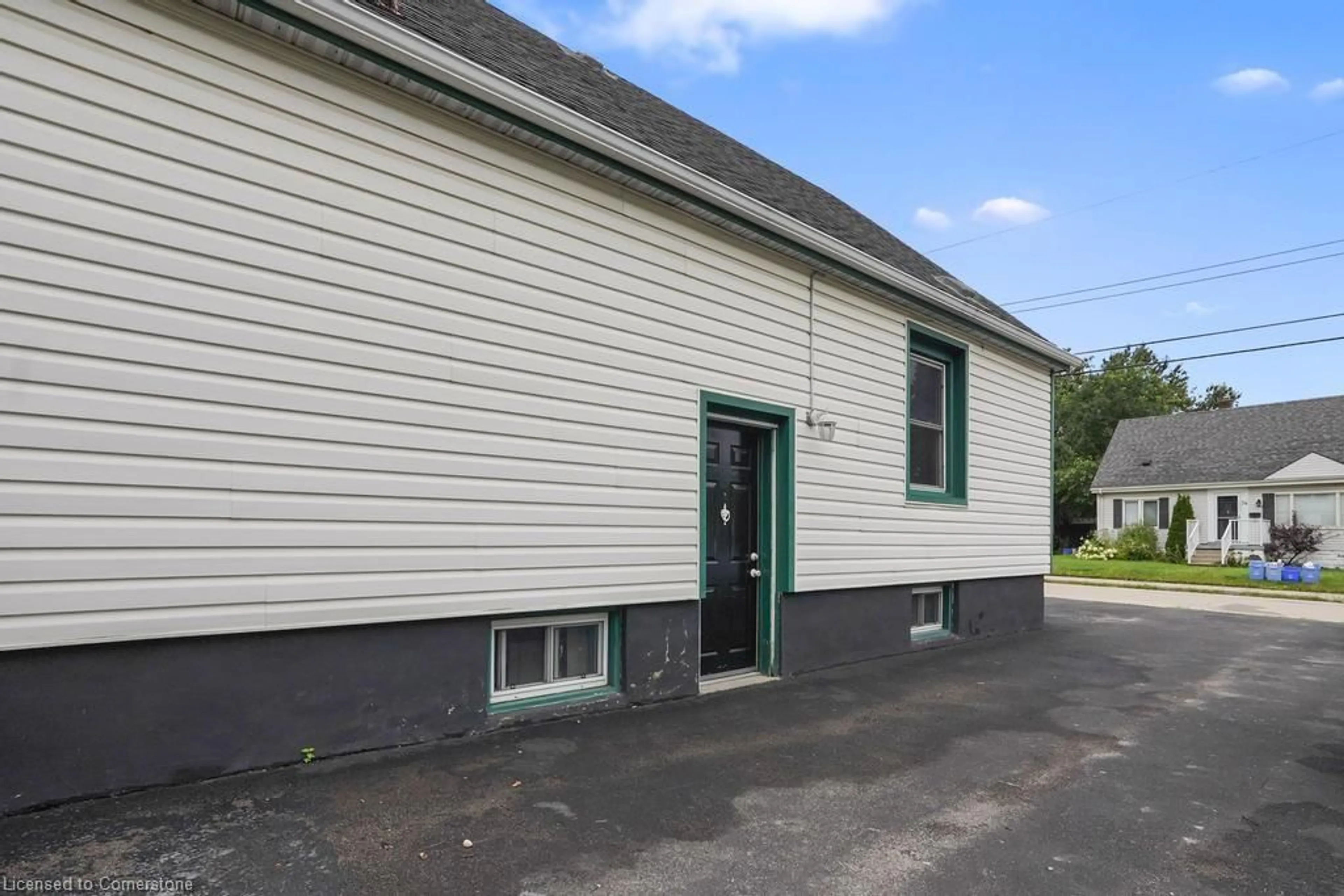 Unknown for 27 David Ave, Hamilton Ontario L9A 3T9