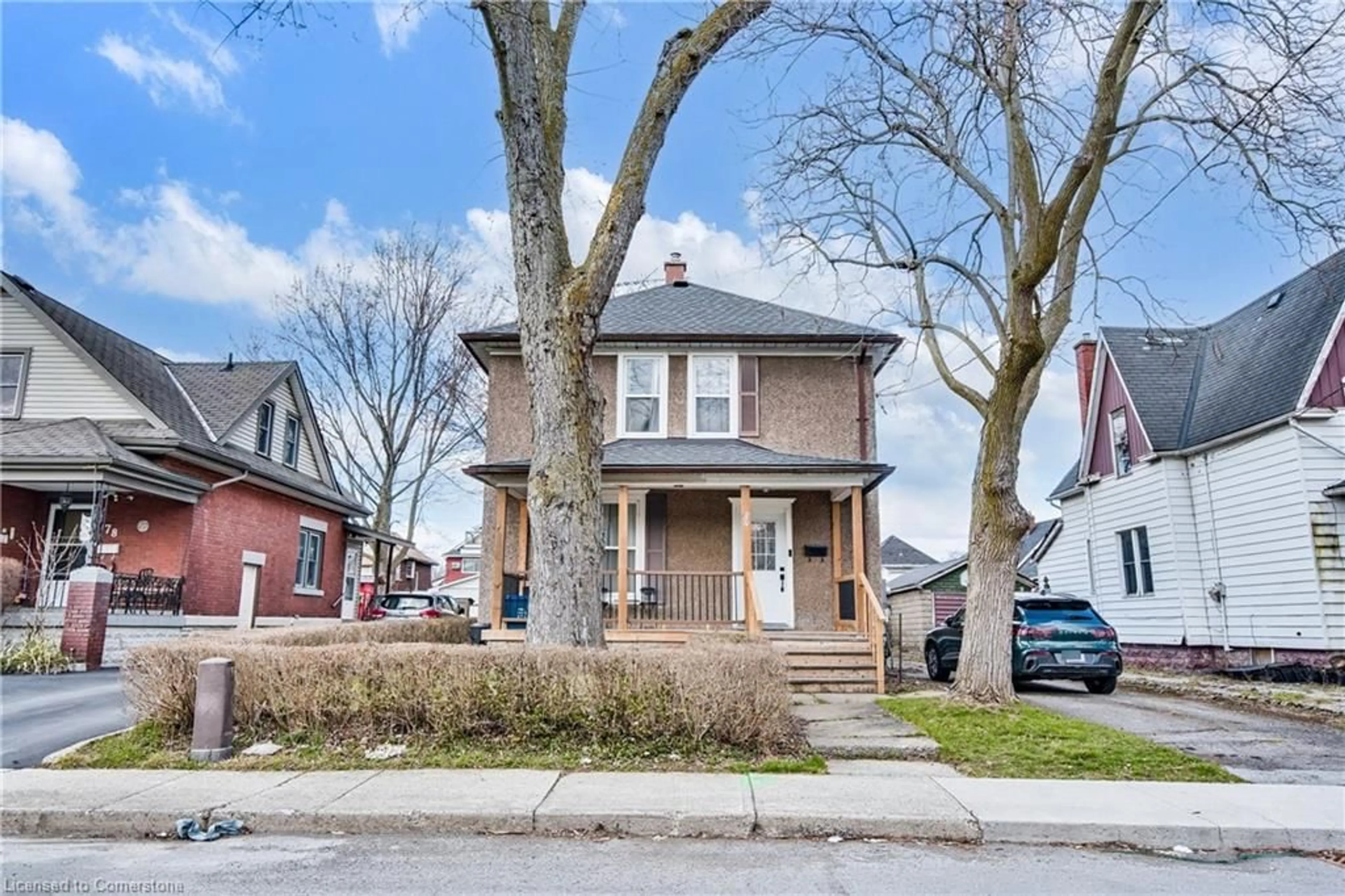Home with brick exterior material, street for 84 State St, Welland Ontario L3B 4K5