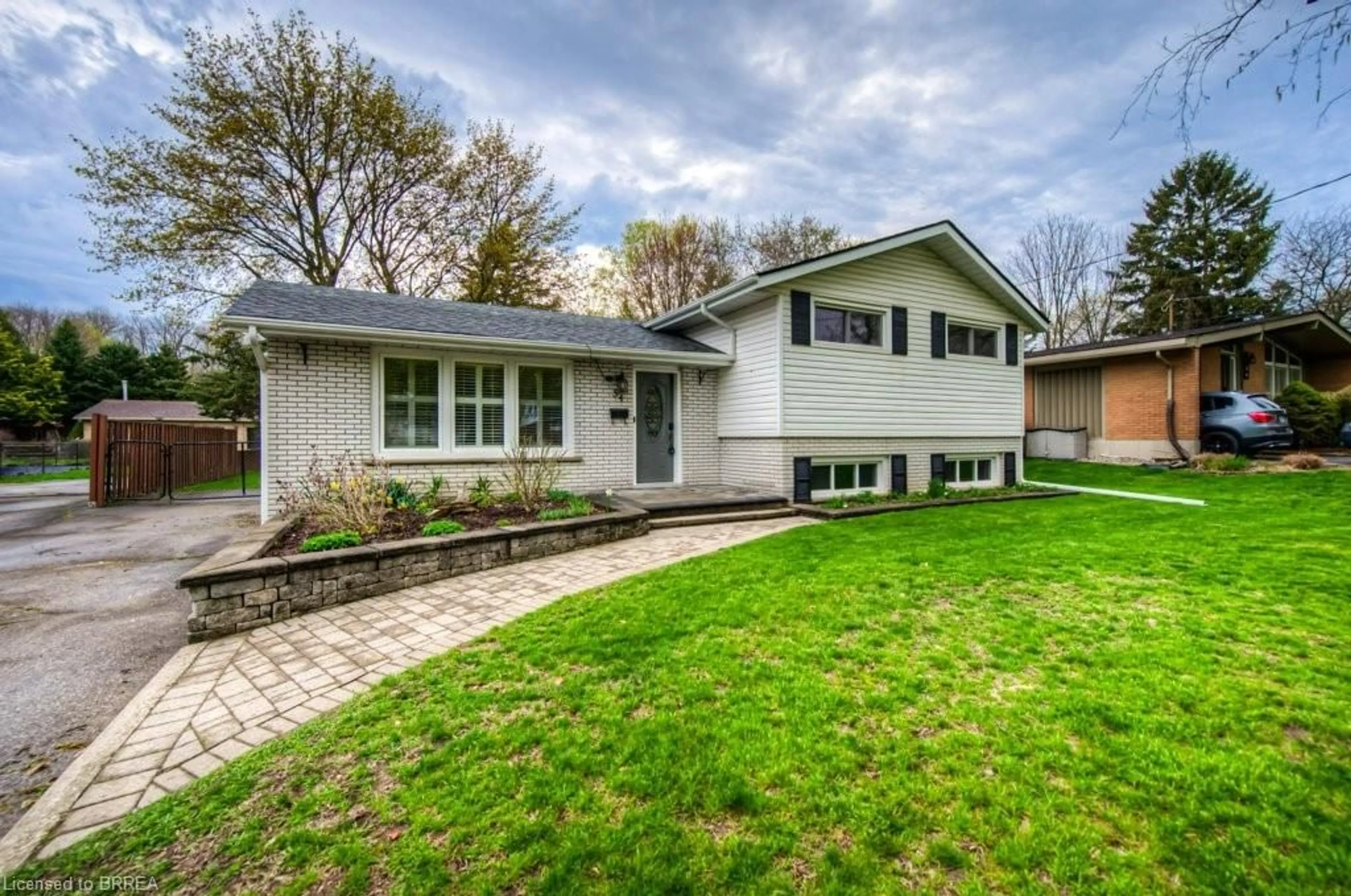 Home with brick exterior material, street for 54 Kinnard Rd, Brantford Ontario N3T 1P9