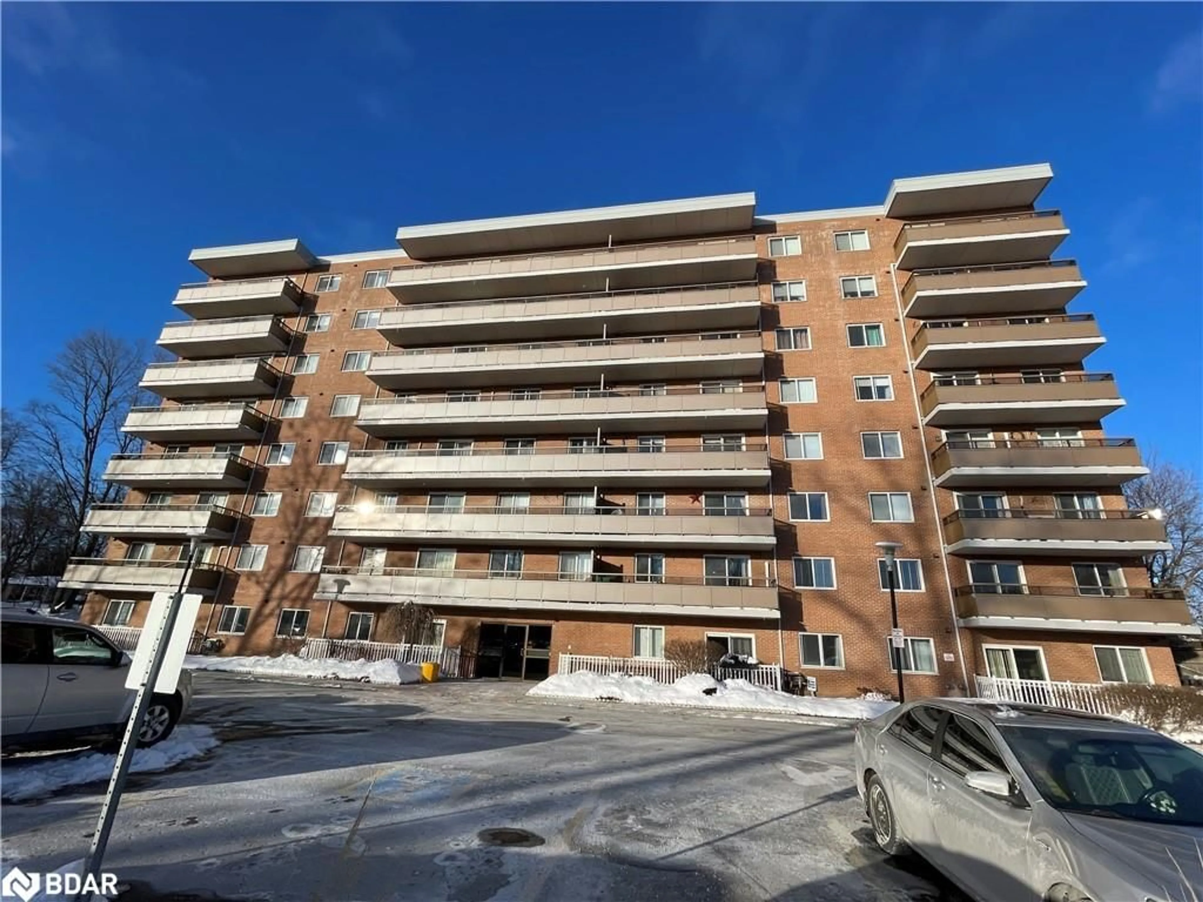 Unknown for 414 Blake St #702, Barrie Ontario L4M 5J7