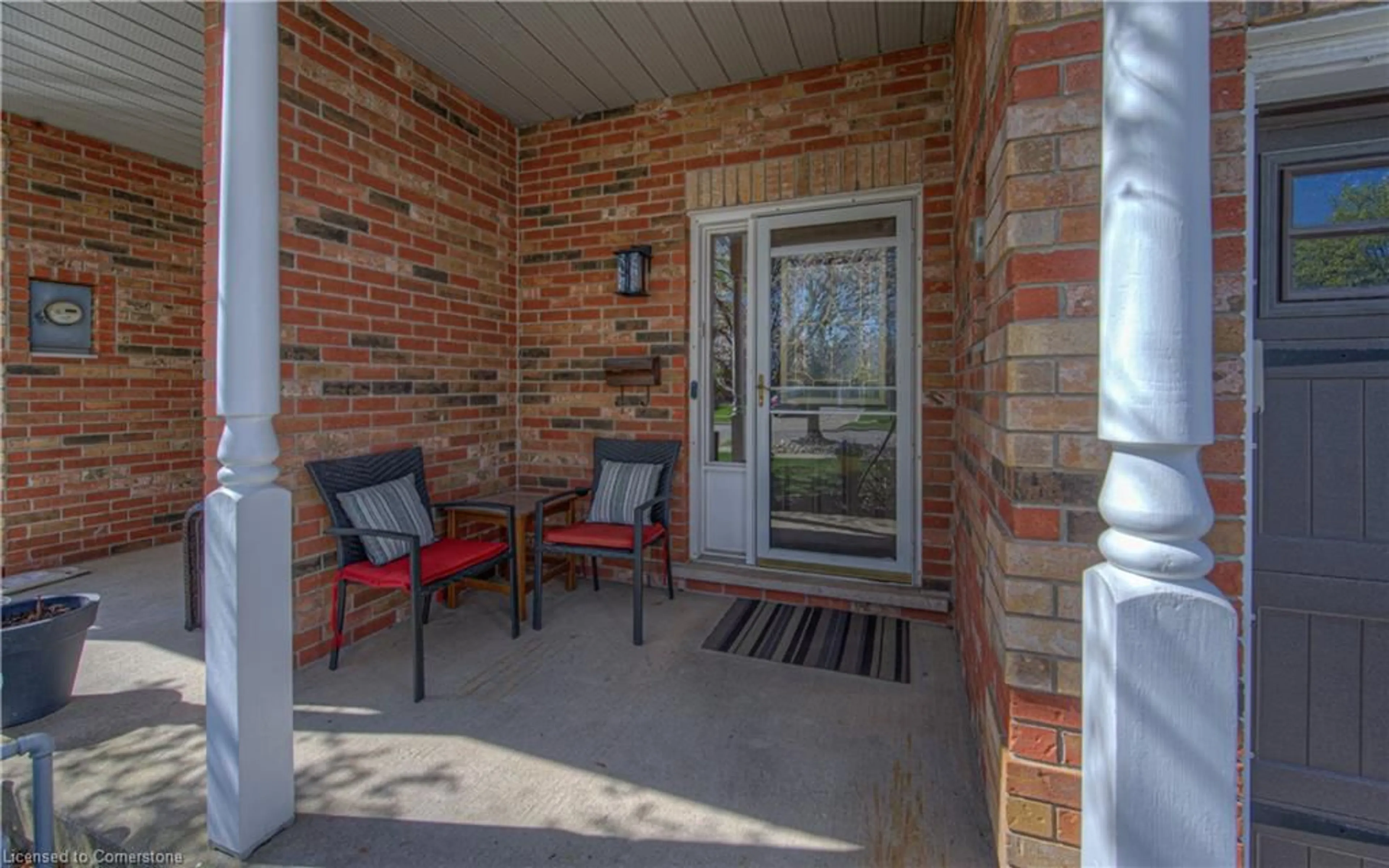 Patio, street for 1330 Blanshard Dr, Burlington Ontario L7M 4S3