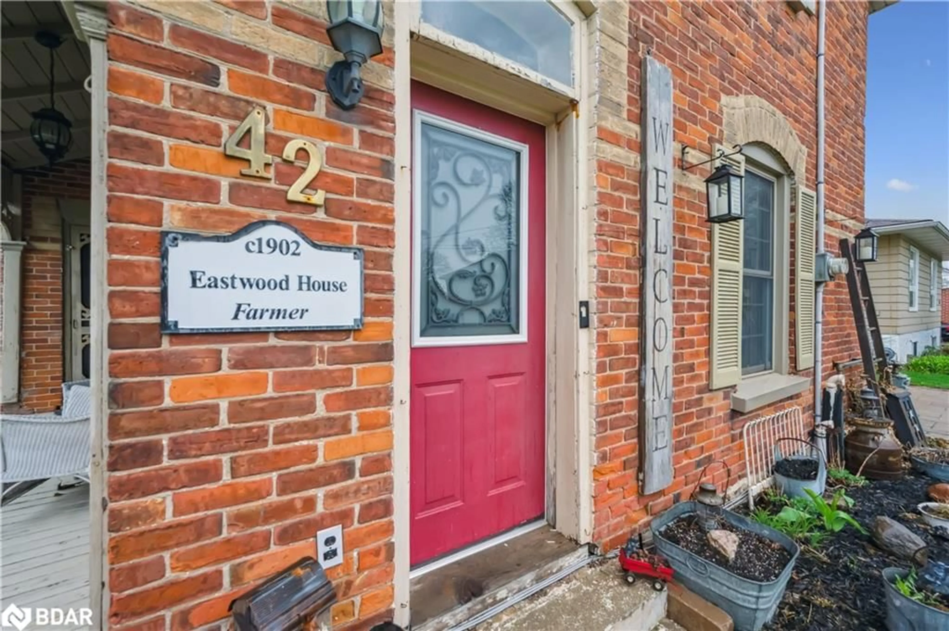 Indoor entryway for 42 Bielby St, Grand Valley Ontario L9W 5N3