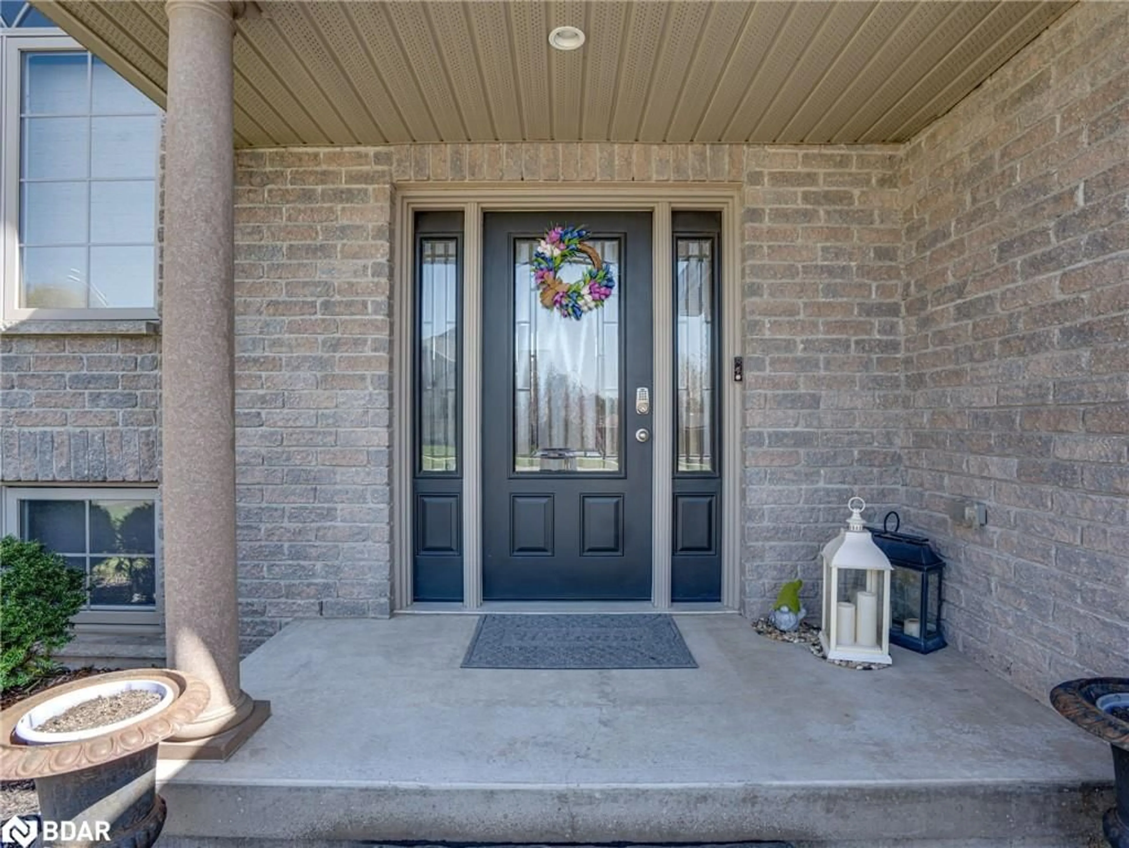 Indoor entryway for 6 Redbud Cres, Simcoe Ontario N3Y 4L1