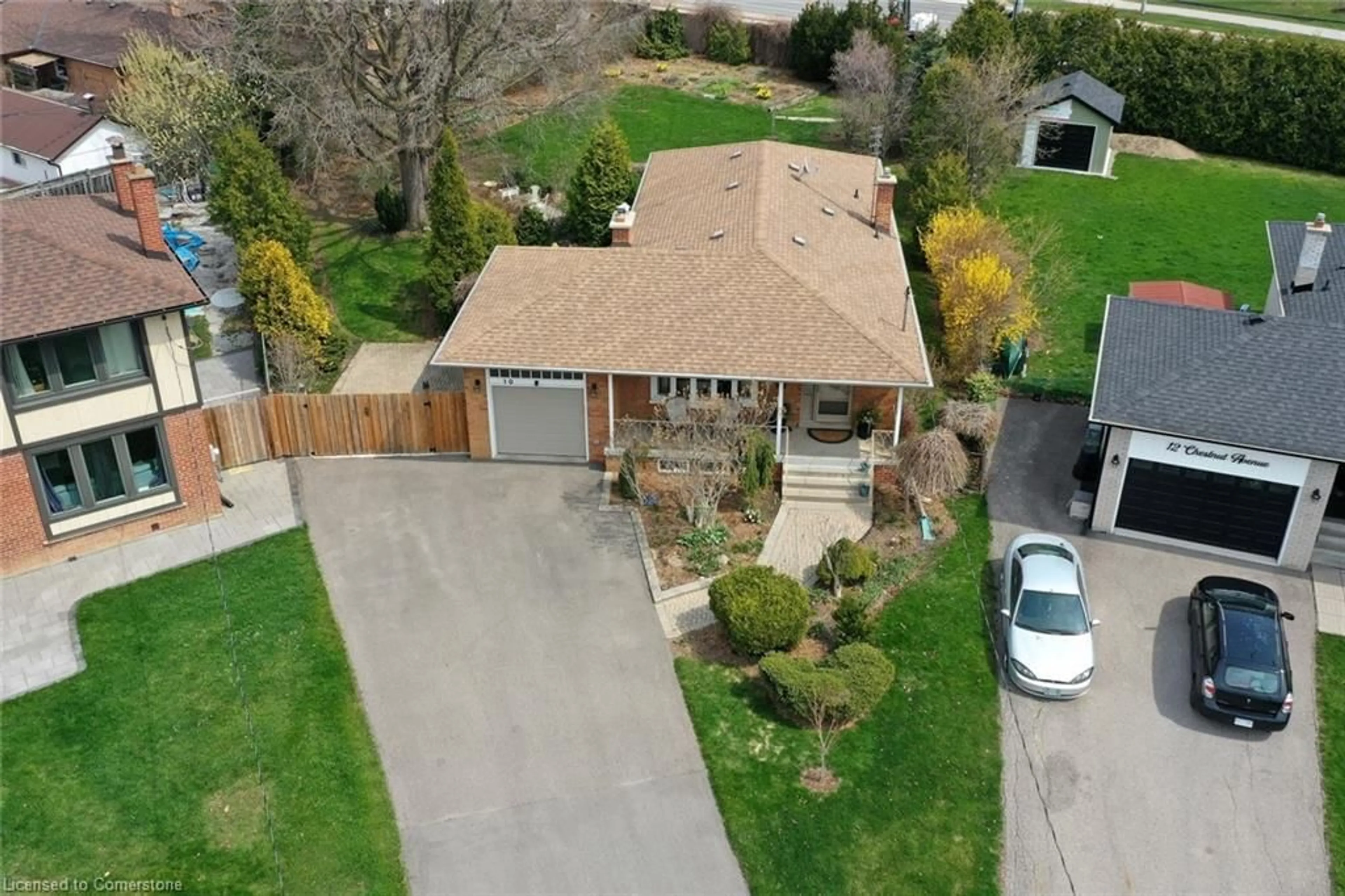A pic from outside/outdoor area/front of a property/back of a property/a pic from drone, street for 10 Chestnut Ave, Brampton Ontario L6X 2A5