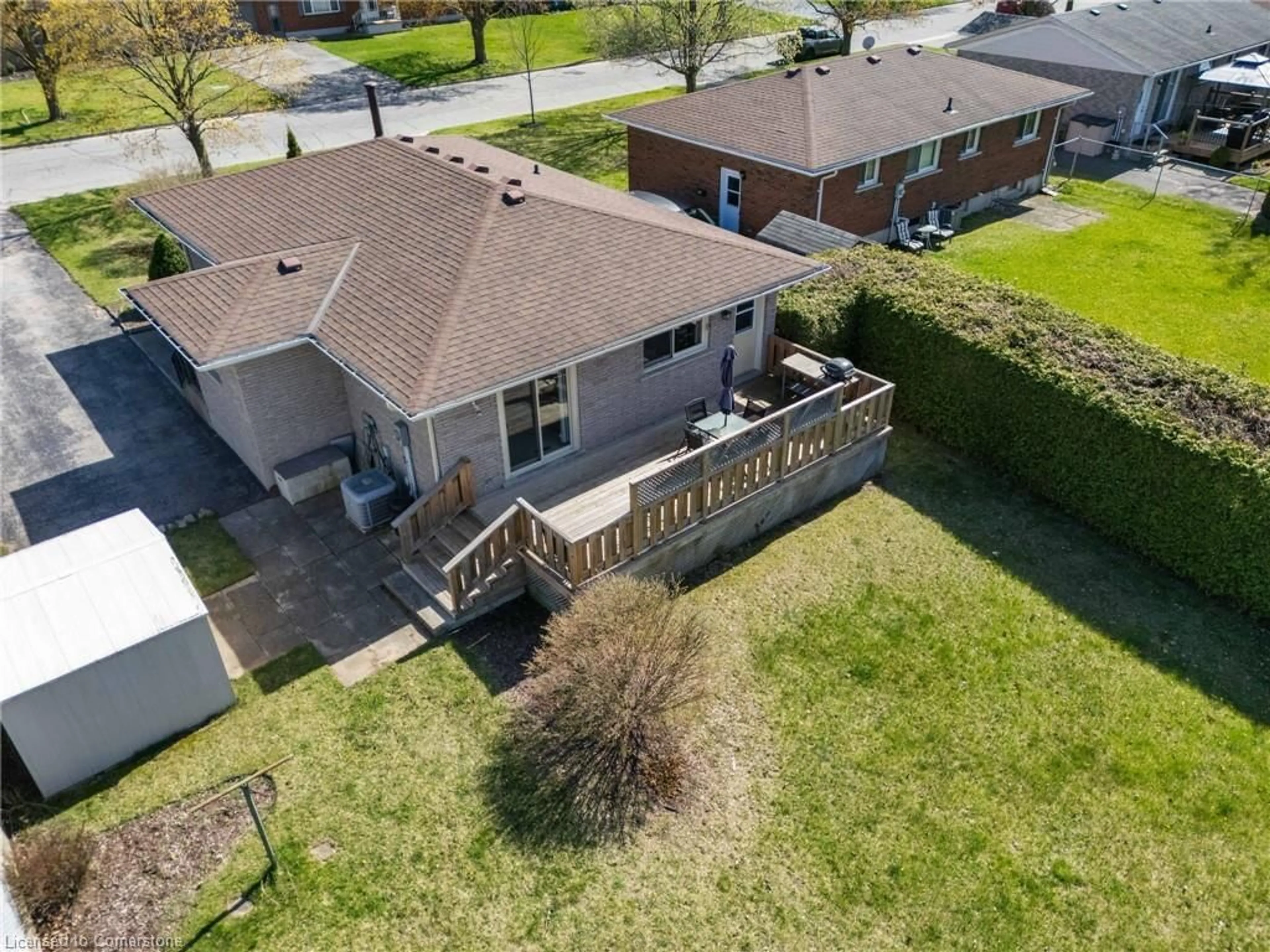 A pic from outside/outdoor area/front of a property/back of a property/a pic from drone, street for 87 Crosier St, Delhi Ontario N4B 2Y3