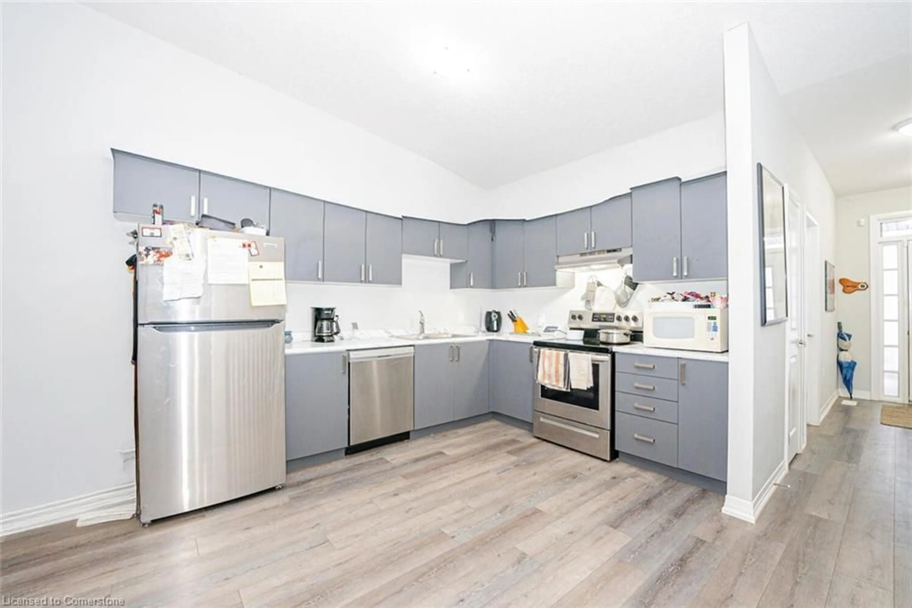 Open concept kitchen, unknown for 550 Grey St #11, Brantford Ontario N3S 0C4