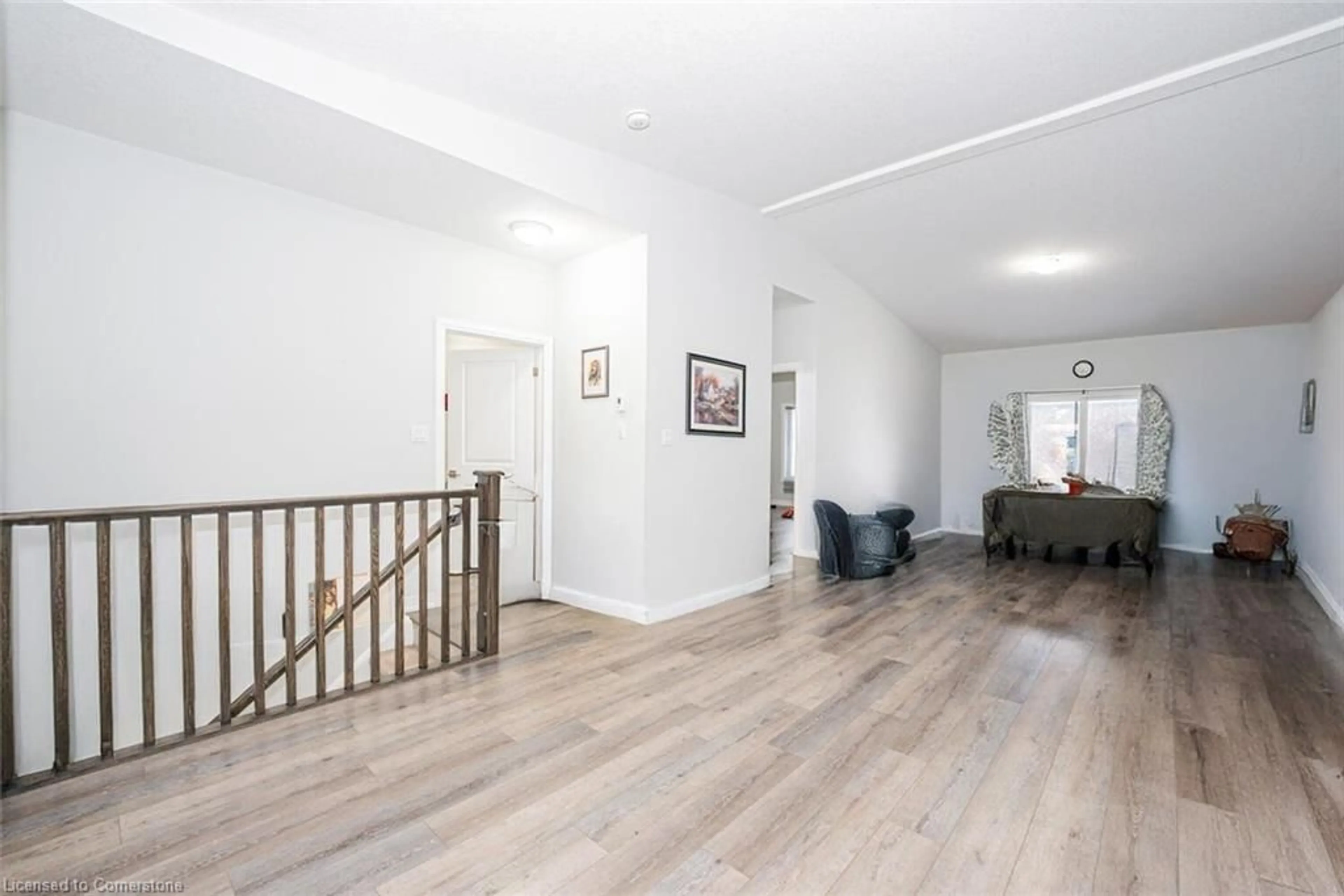 Indoor foyer for 550 Grey St #11, Brantford Ontario N3S 0C4