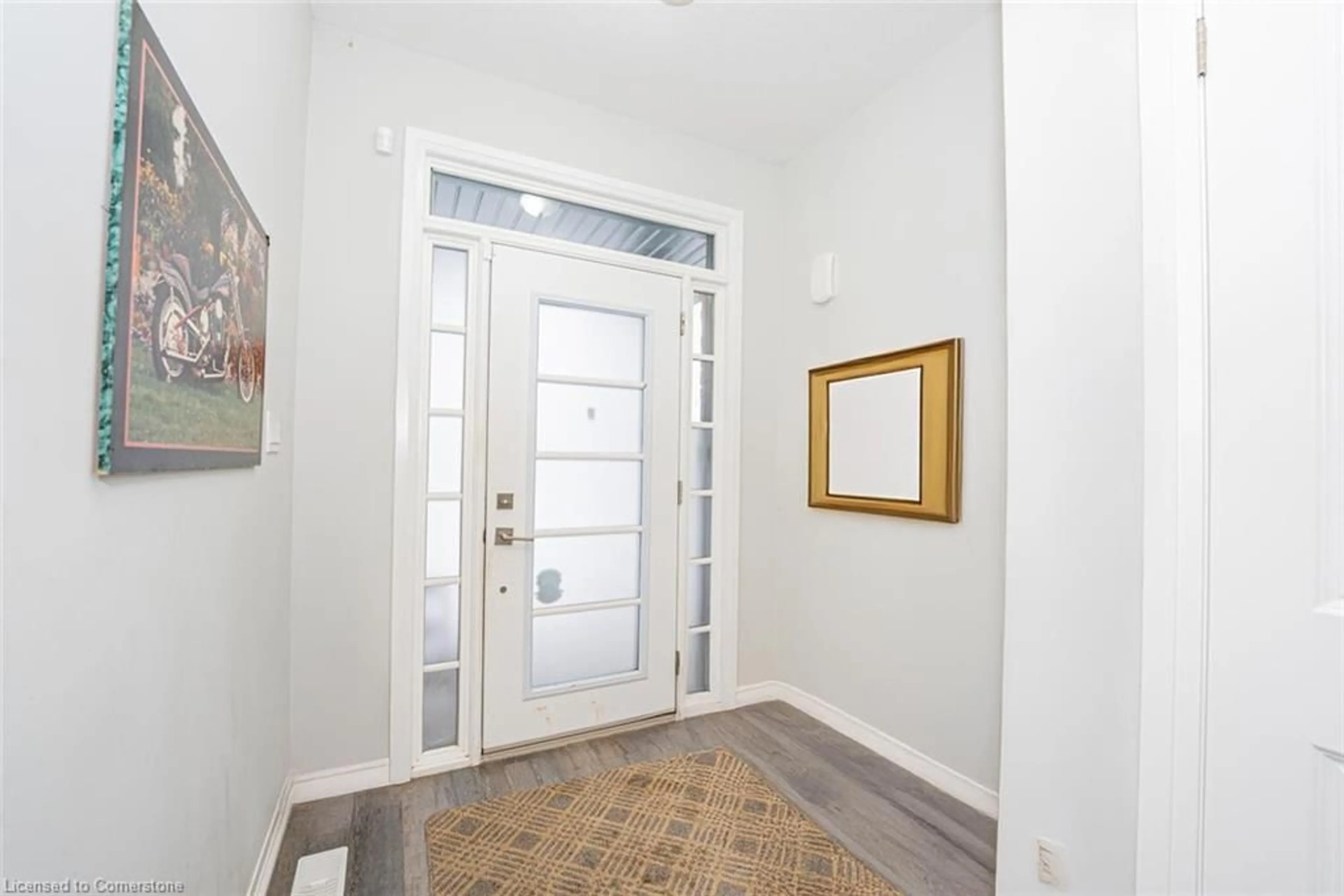 Indoor entryway for 550 Grey St #11, Brantford Ontario N3S 0C4