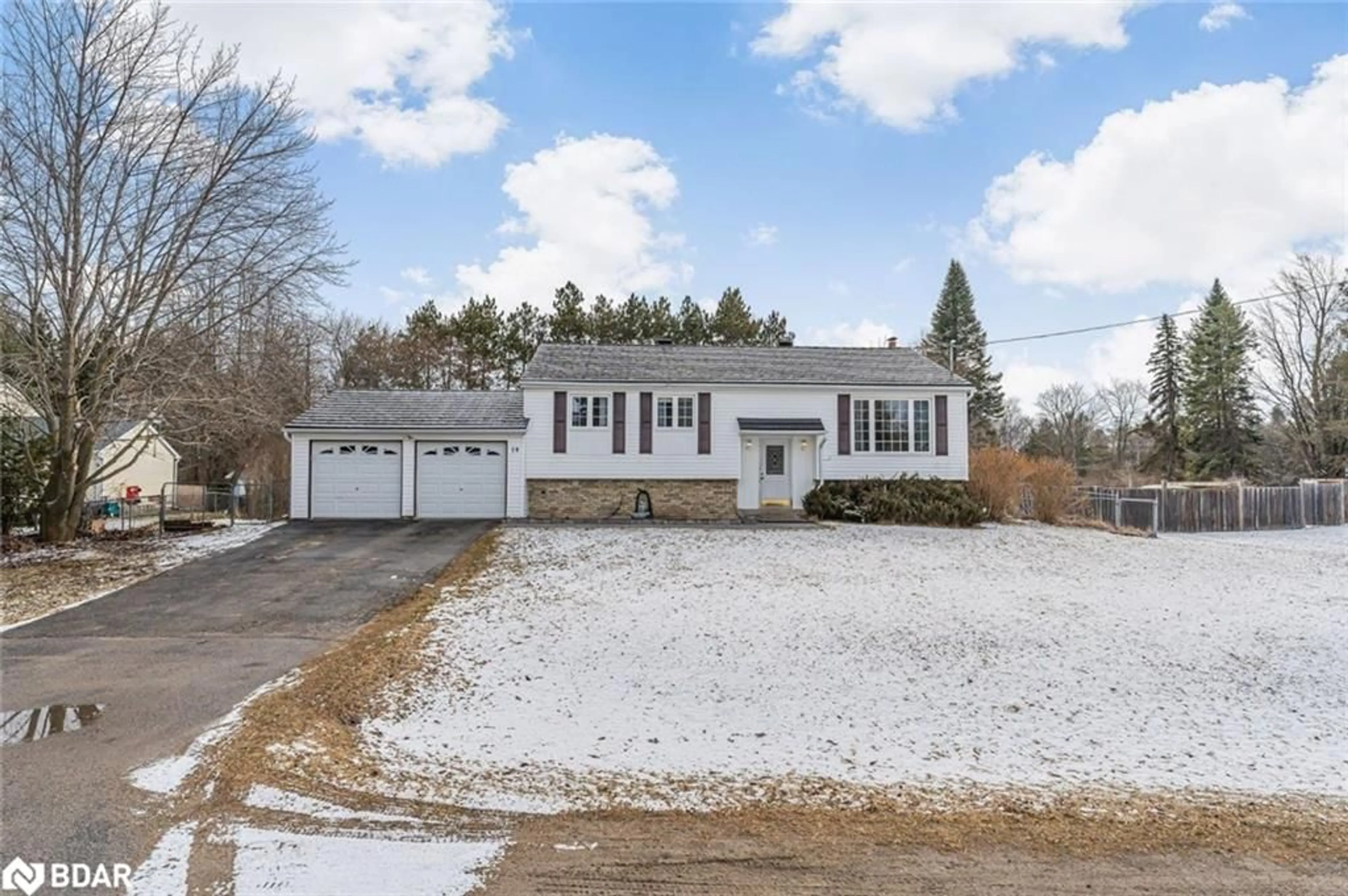 Unknown for 18 Princess Dr, Lisle Ontario L0M 1M0