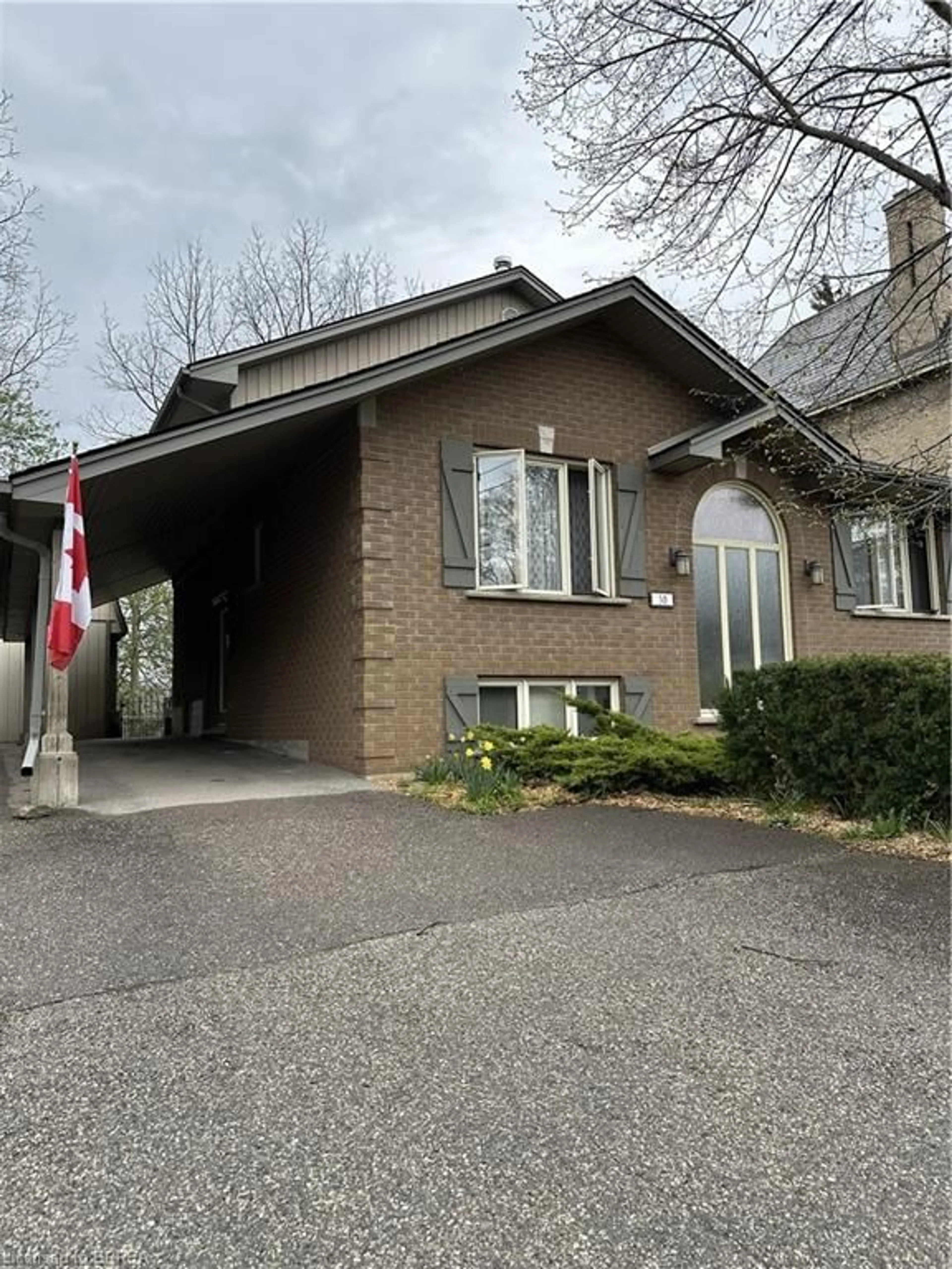 Unknown for 38 Grand River St, Paris Ontario N3L 2B2