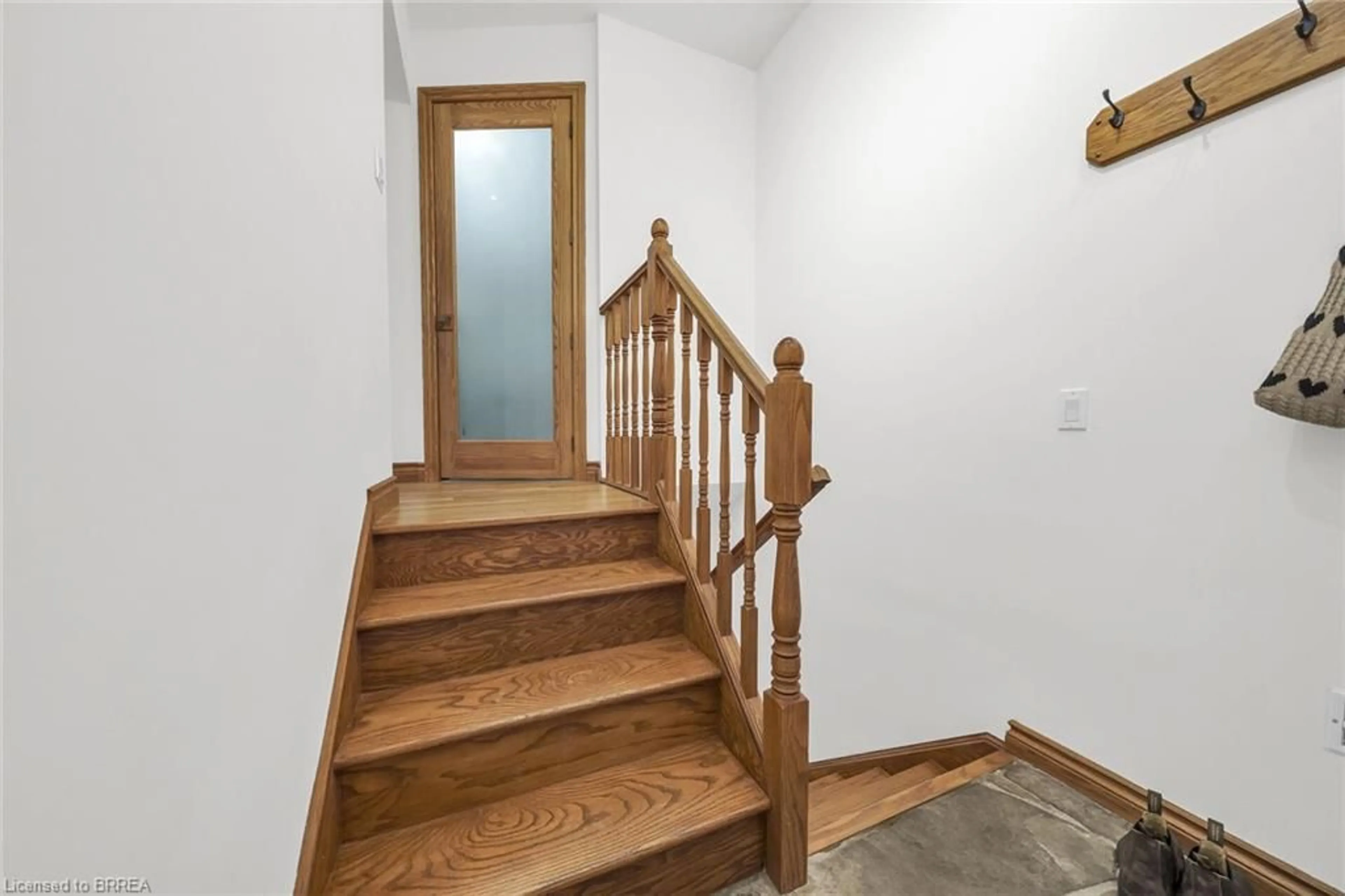 Unknown for 38 Grand River St, Paris Ontario N3L 2B2