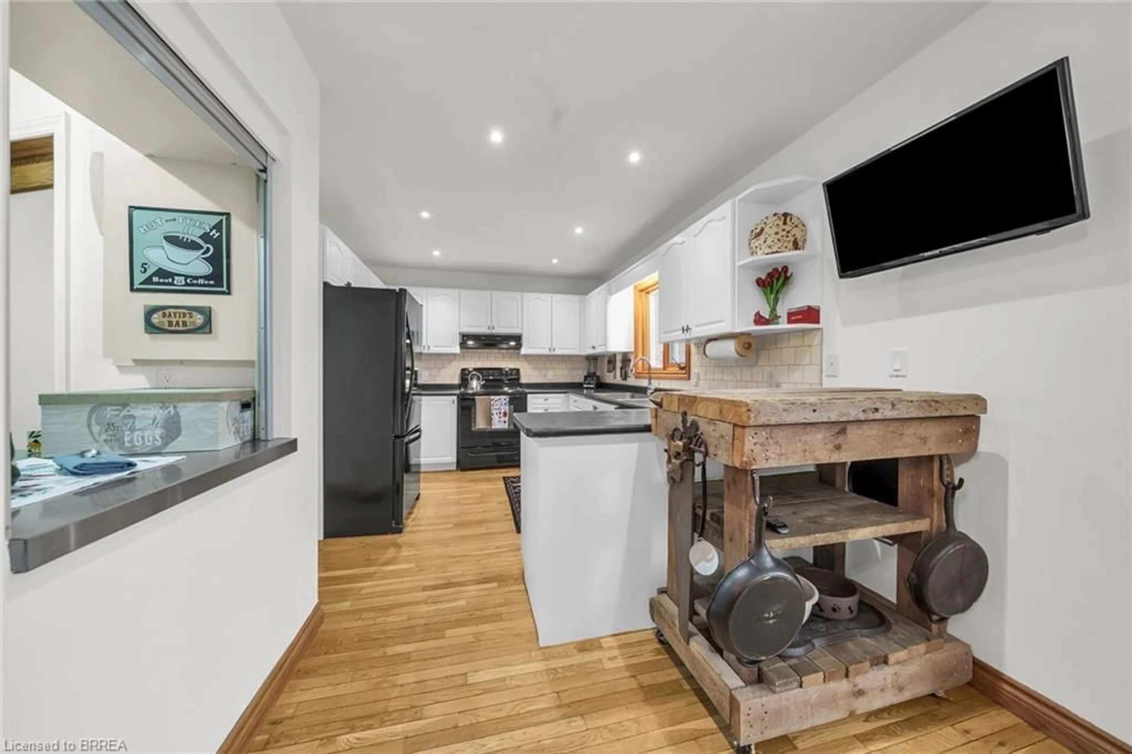Open concept kitchen, unknown for 38 Grand River St, Paris Ontario N3L 2B2