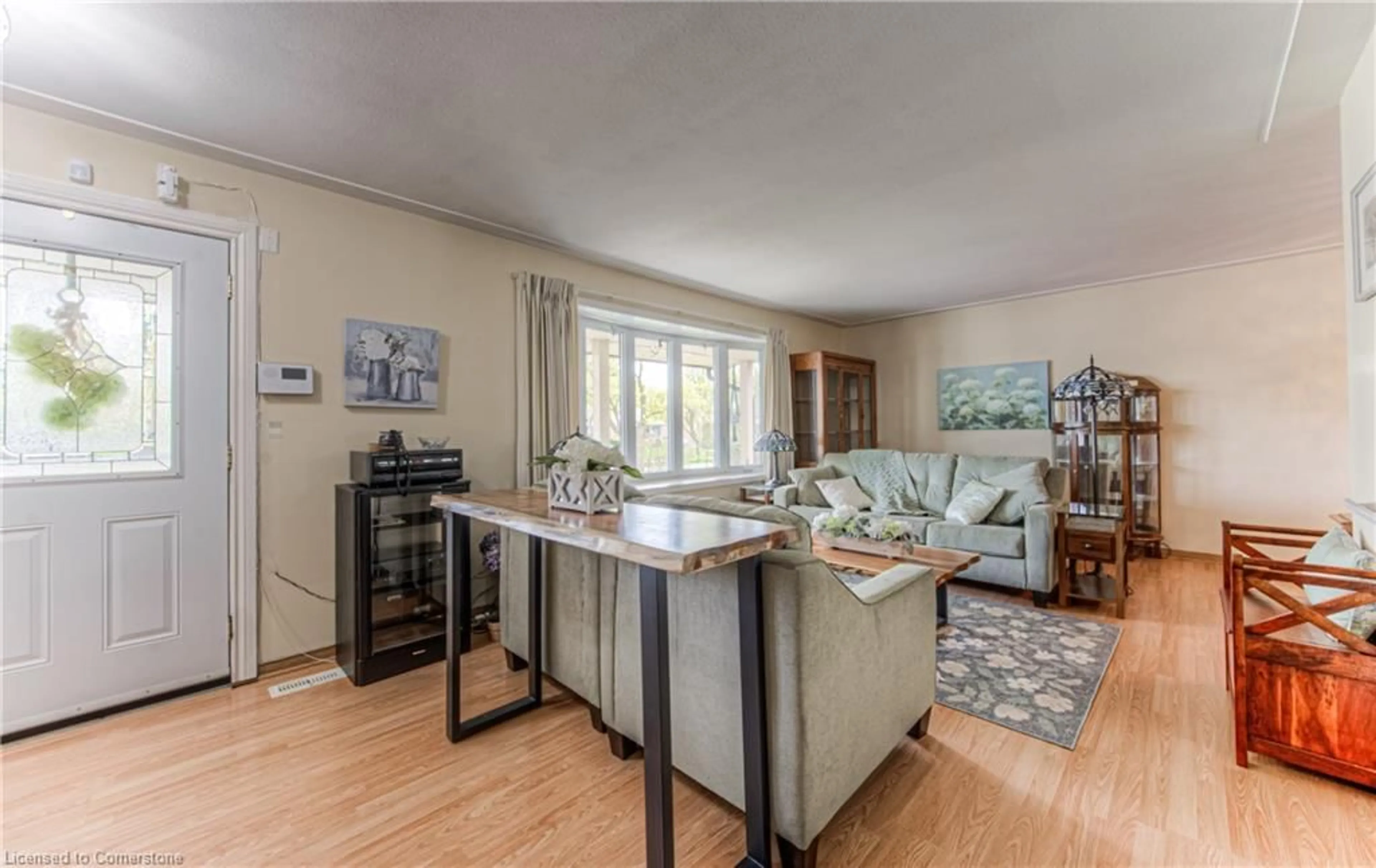 Open concept kitchen, unknown for 590 Manchester Rd, Kitchener Ontario N2B 1B3