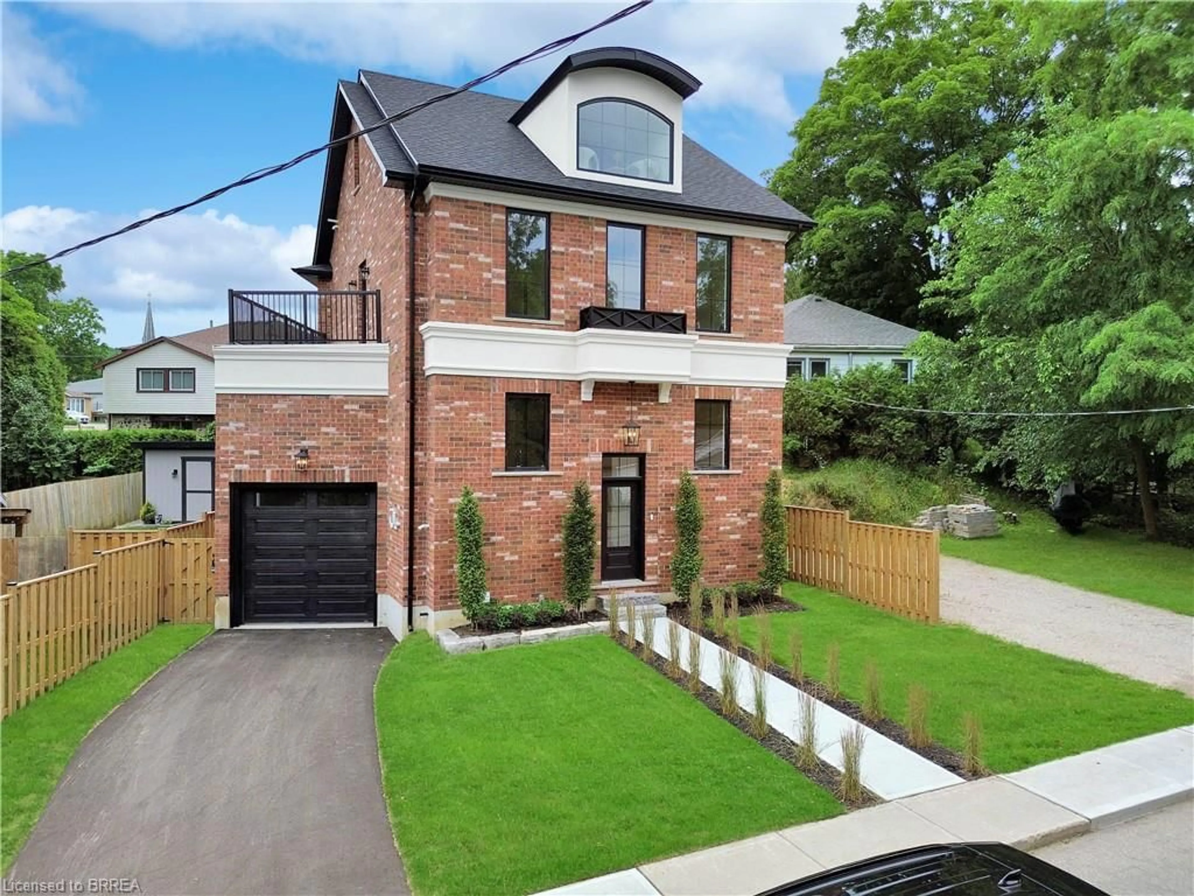 Home with brick exterior material, street for 75 Grand River St, Paris Ontario N3L 2B6