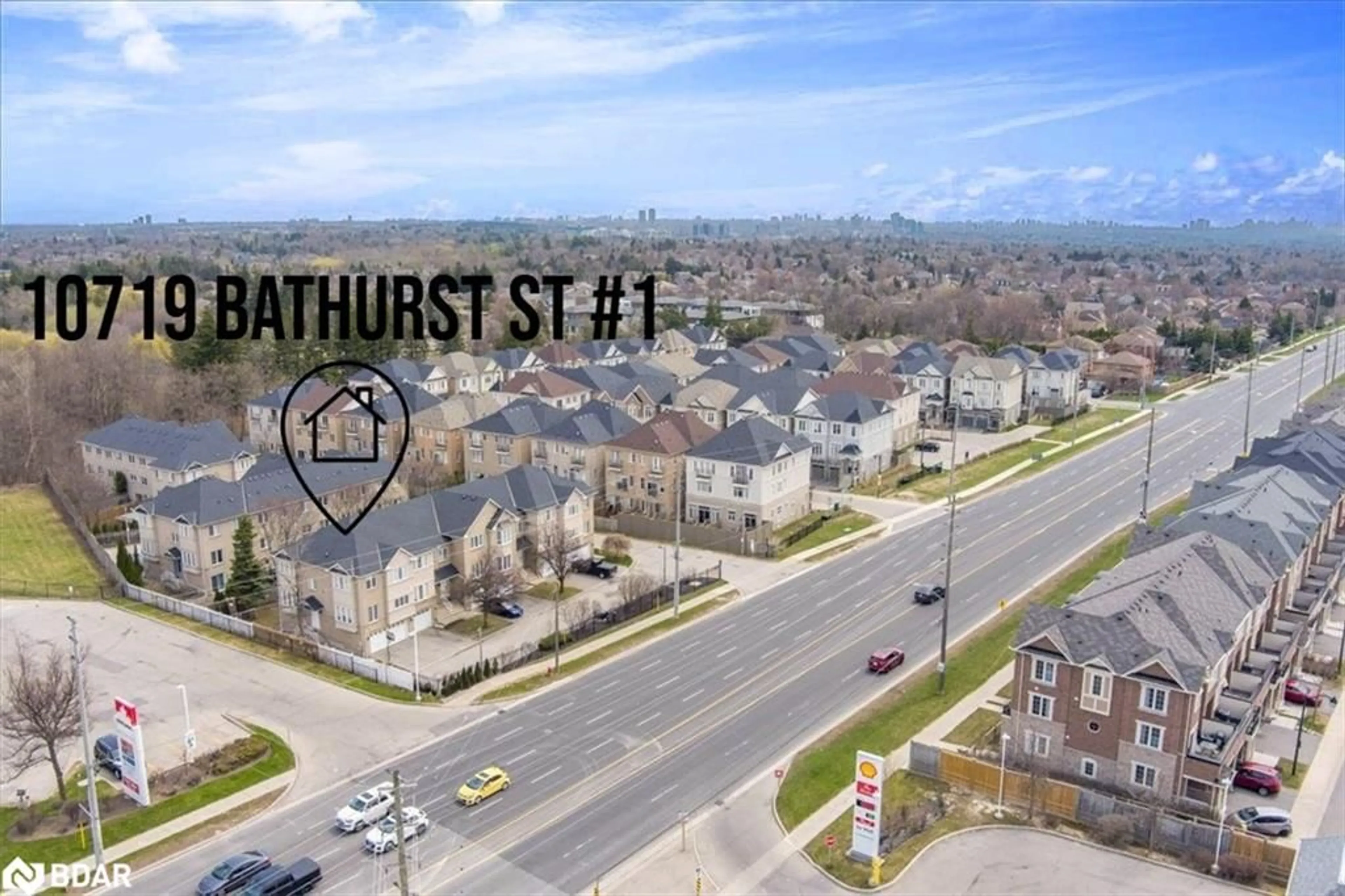 A pic from outside/outdoor area/front of a property/back of a property/a pic from drone, street for 10719 Bathurst St #1, Richmond Hill Ontario L4C 0N3