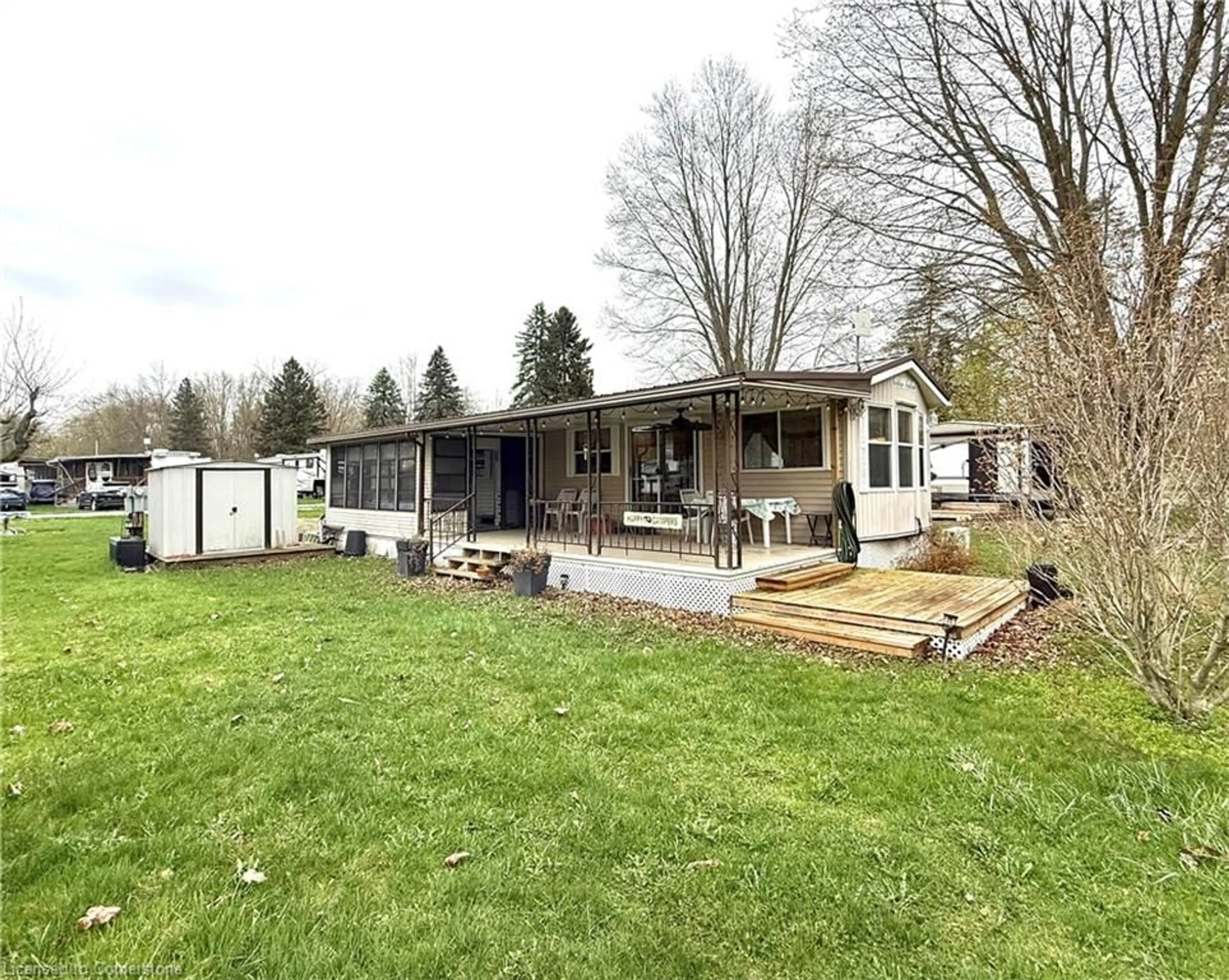 A pic from outside/outdoor area/front of a property/back of a property/a pic from drone, unknown for 137 Sixth Concession Rd #5 Cedar Rd, Burford Ontario N0E 1A0