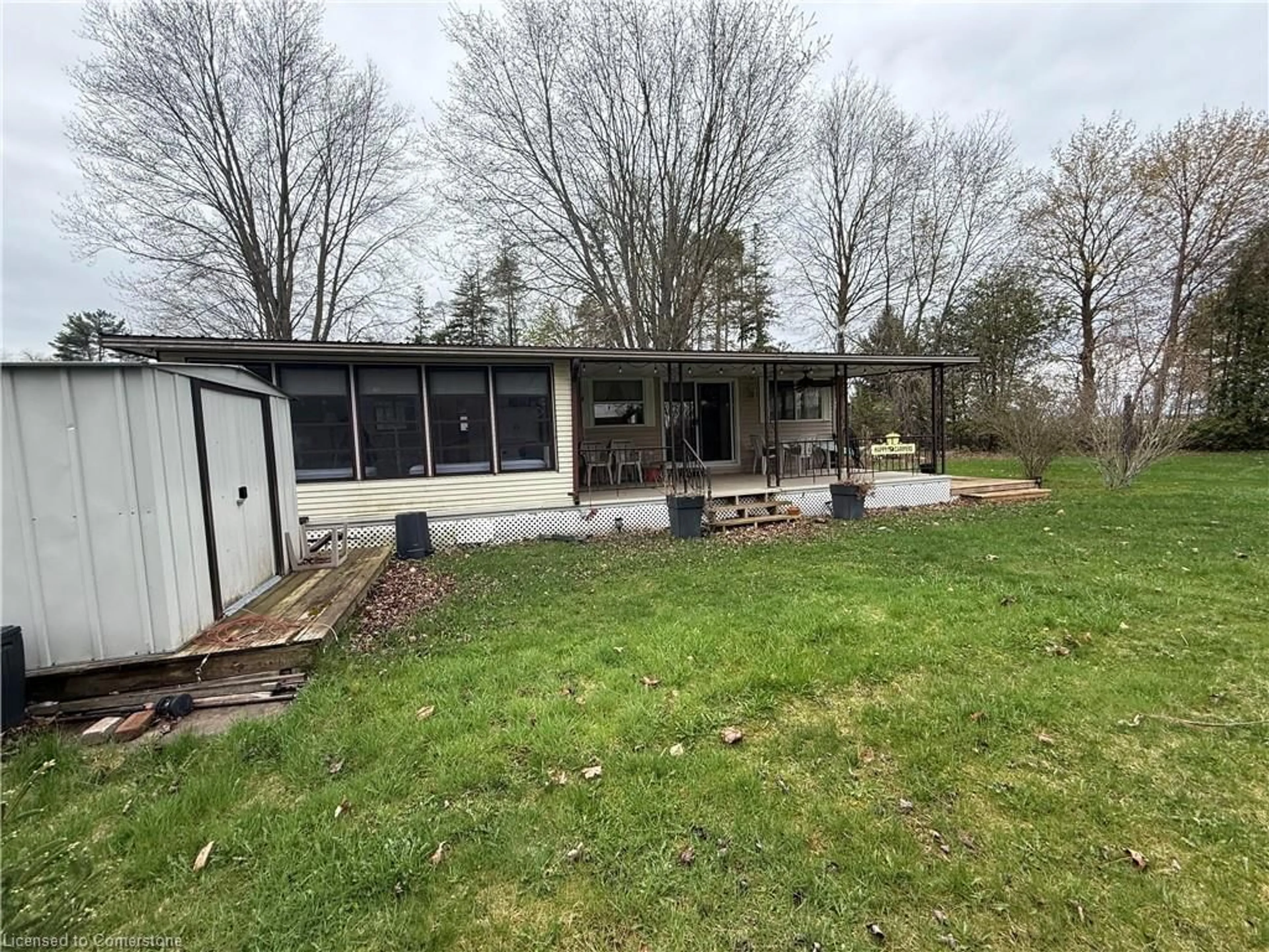 A pic from outside/outdoor area/front of a property/back of a property/a pic from drone, building for 137 Sixth Concession Rd #5 Cedar Rd, Burford Ontario N0E 1A0