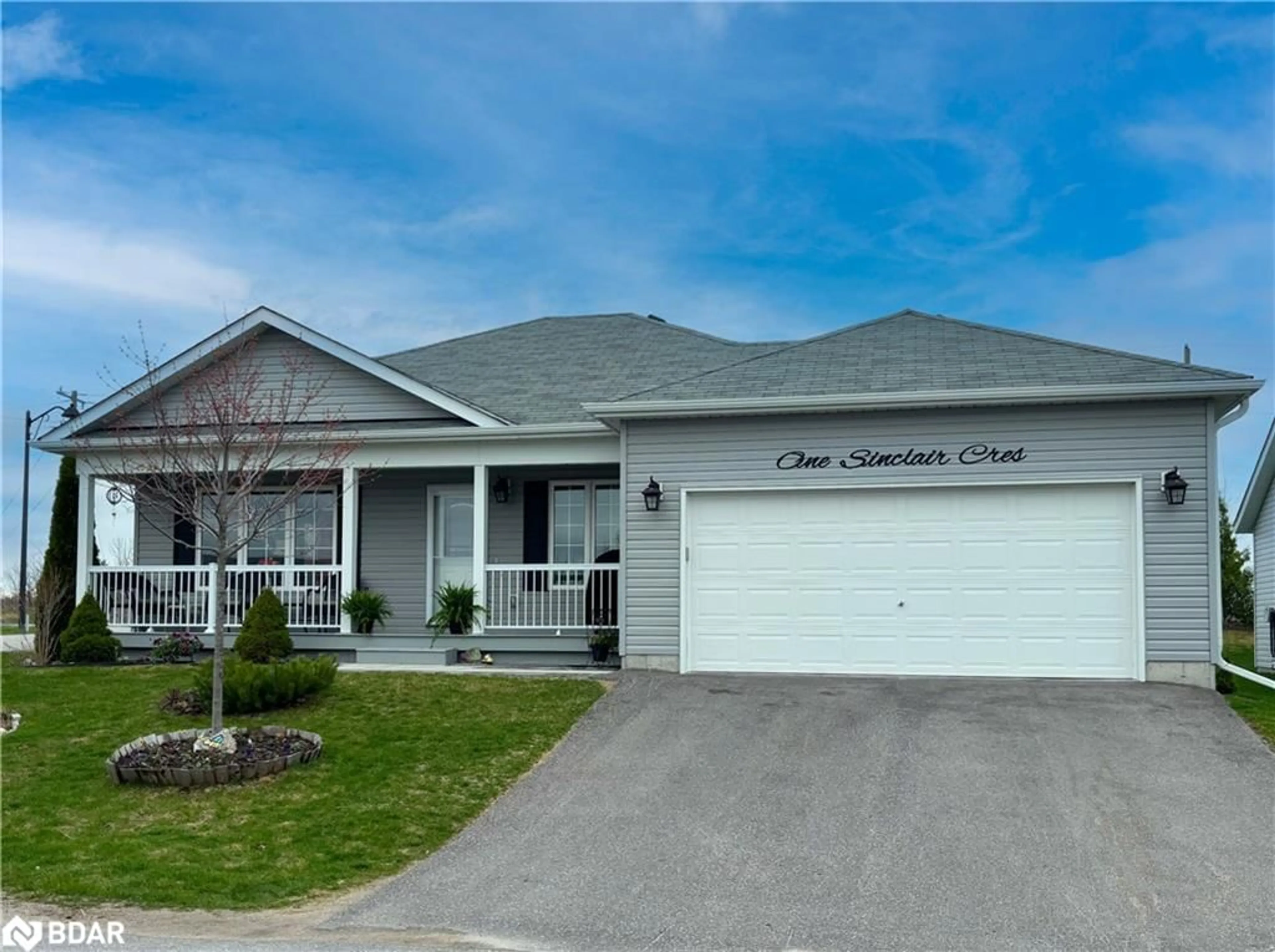 Home with vinyl exterior material, unknown for 1 Sinclair Cres, Ramara Ontario L3V 6H7
