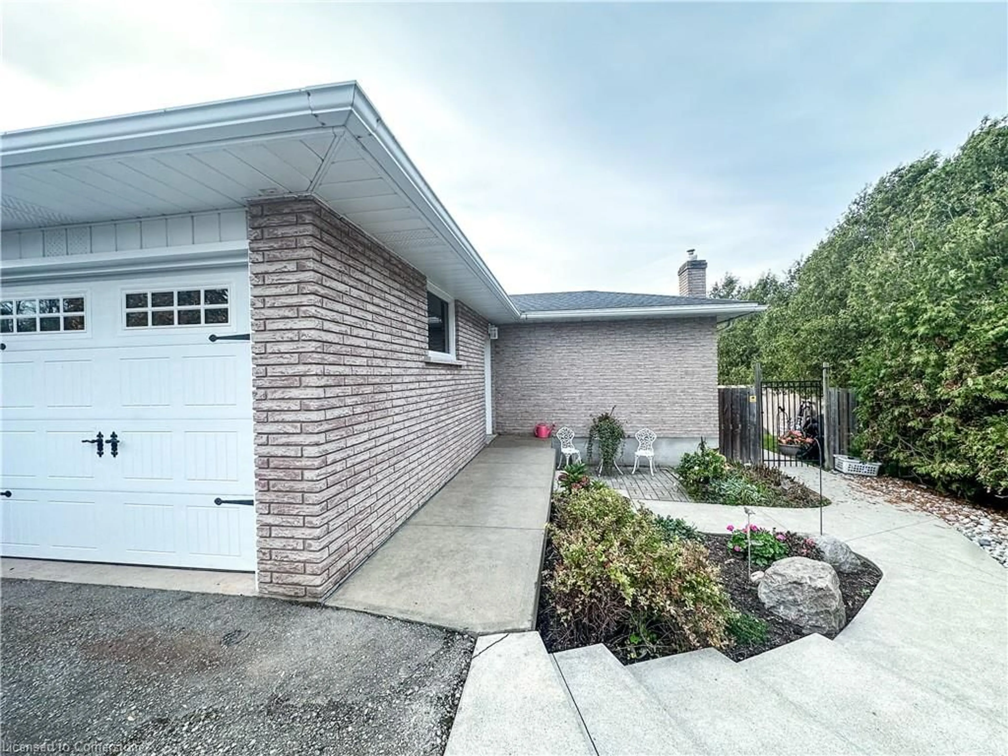 Home with brick exterior material, street for 2320 Hendershot Rd, Binbrook Ontario L0R 1C0