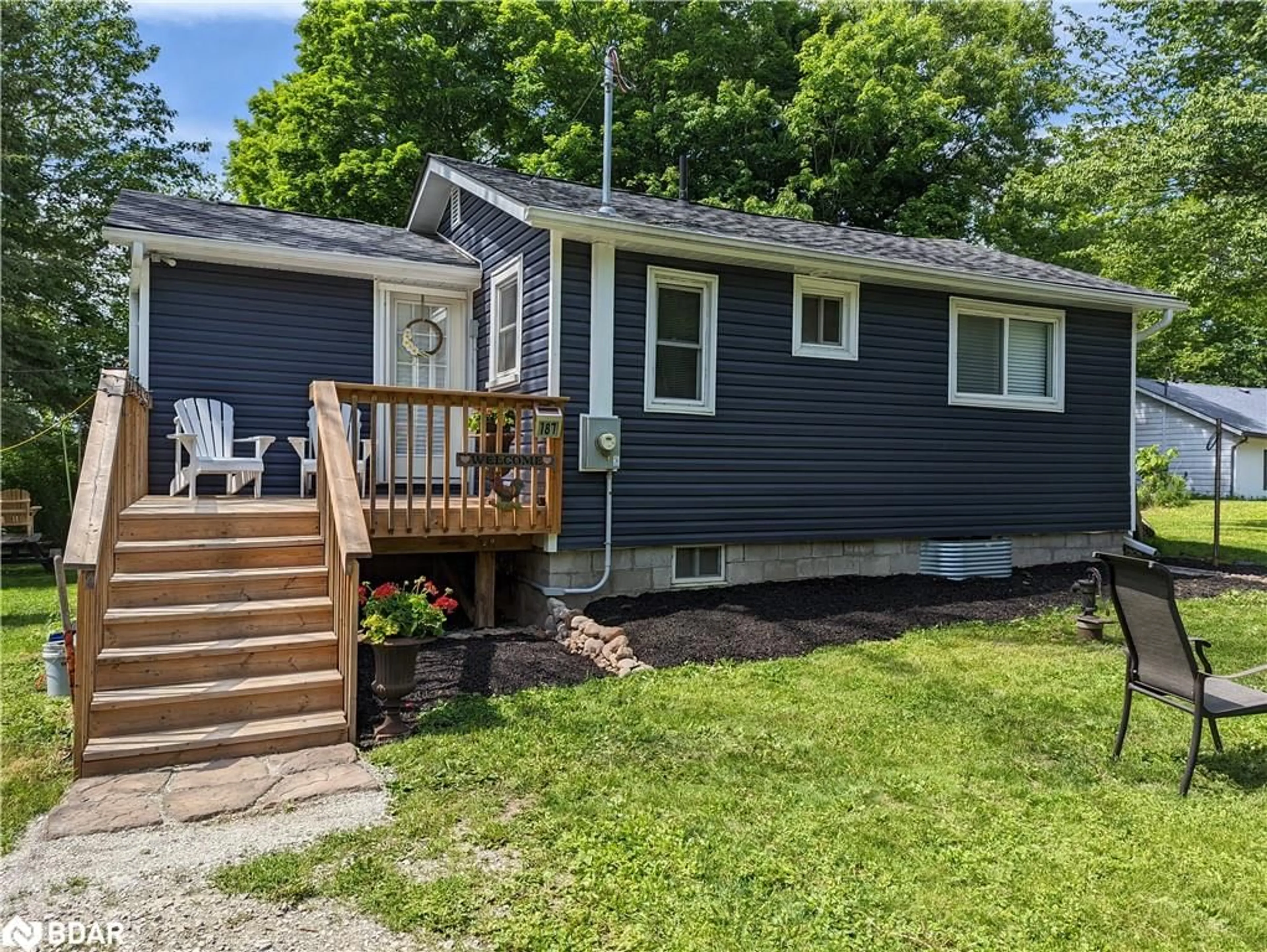 Home with vinyl exterior material, street for 187 Campbell Beach Rd, Brechin Ontario L0K 1B0