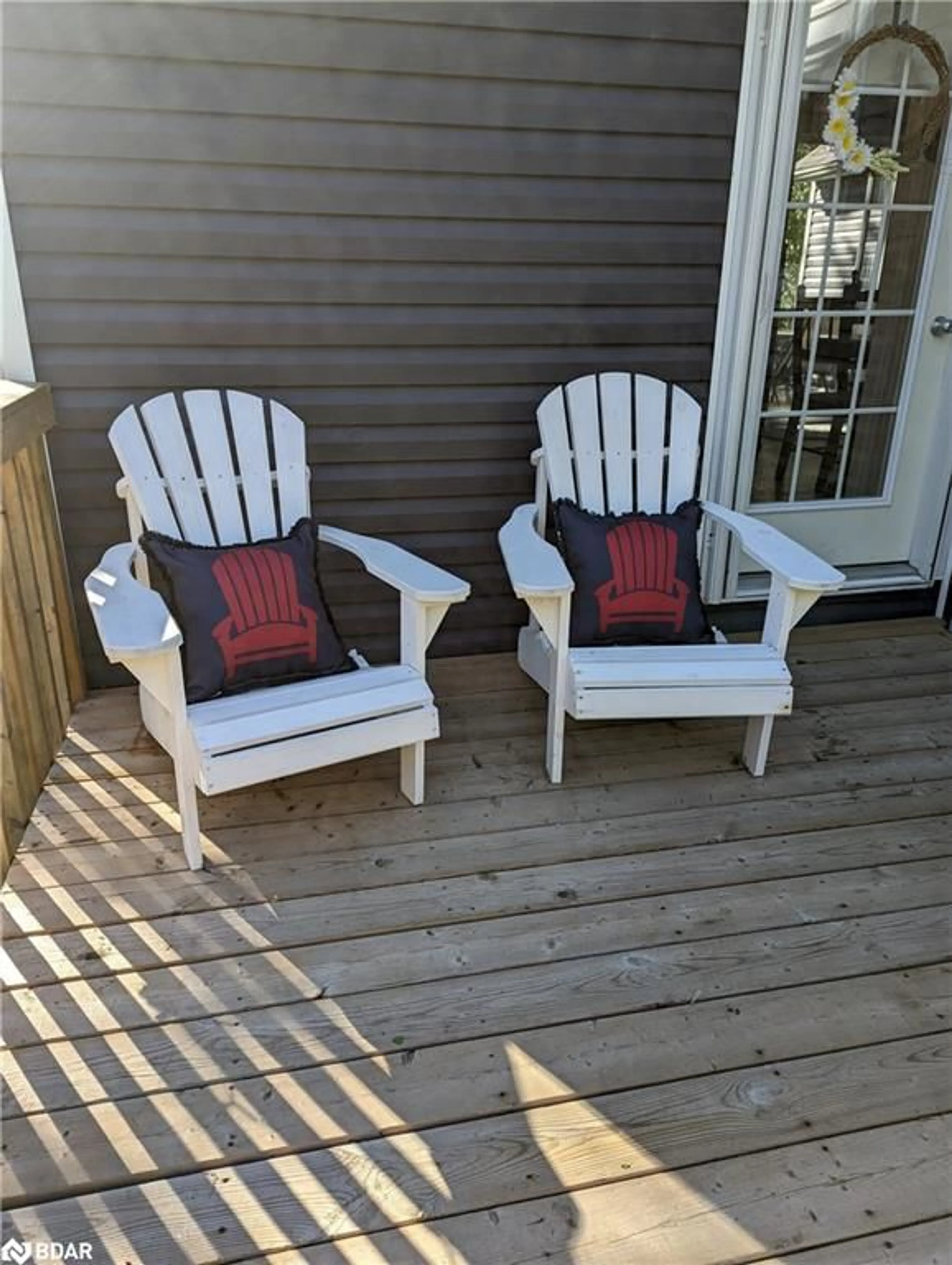 Patio, street for 187 Campbell Beach Rd, Brechin Ontario L0K 1B0