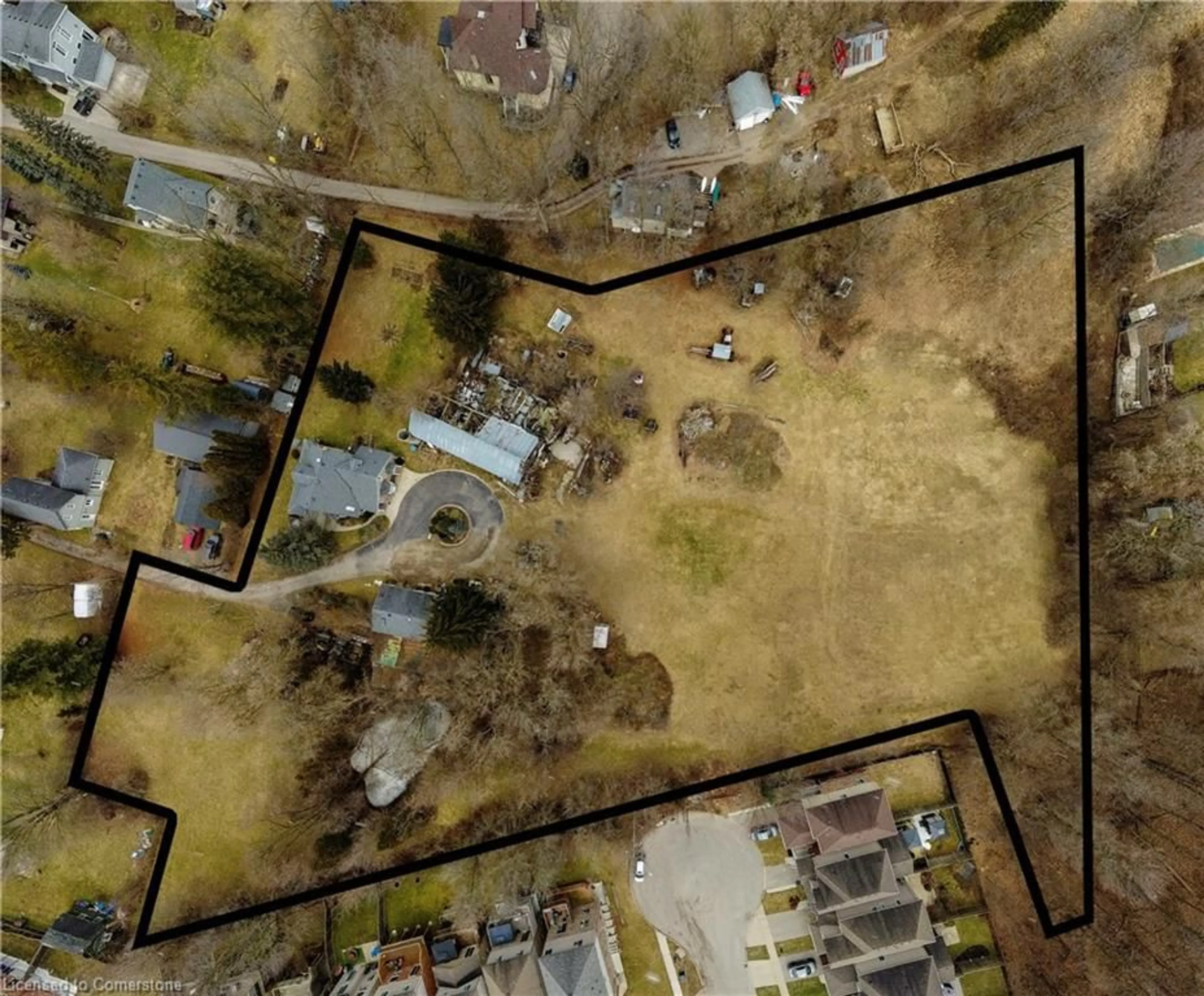 A pic from outside/outdoor area/front of a property/back of a property/a pic from drone, unknown for 404 River Rd, Cambridge Ontario N3C 2B7